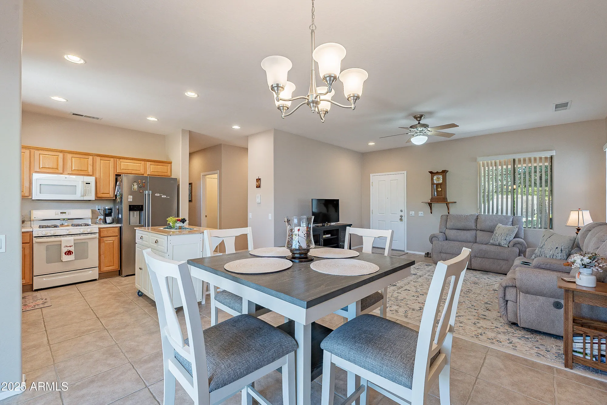 Property Slideshow image 5 of 26 | 16916 w eureka springs dr, Surprise, AZ, 85387