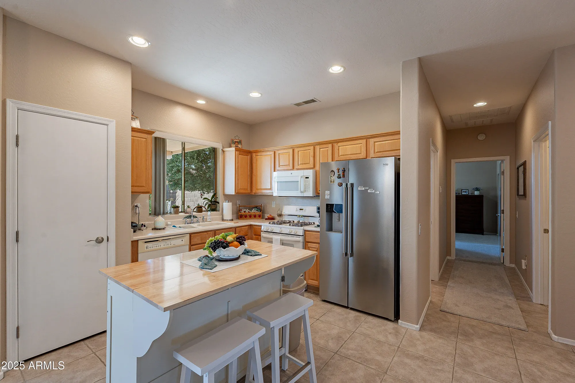 Property Slideshow image 6 of 26 | 16916 w eureka springs dr, Surprise, AZ, 85387