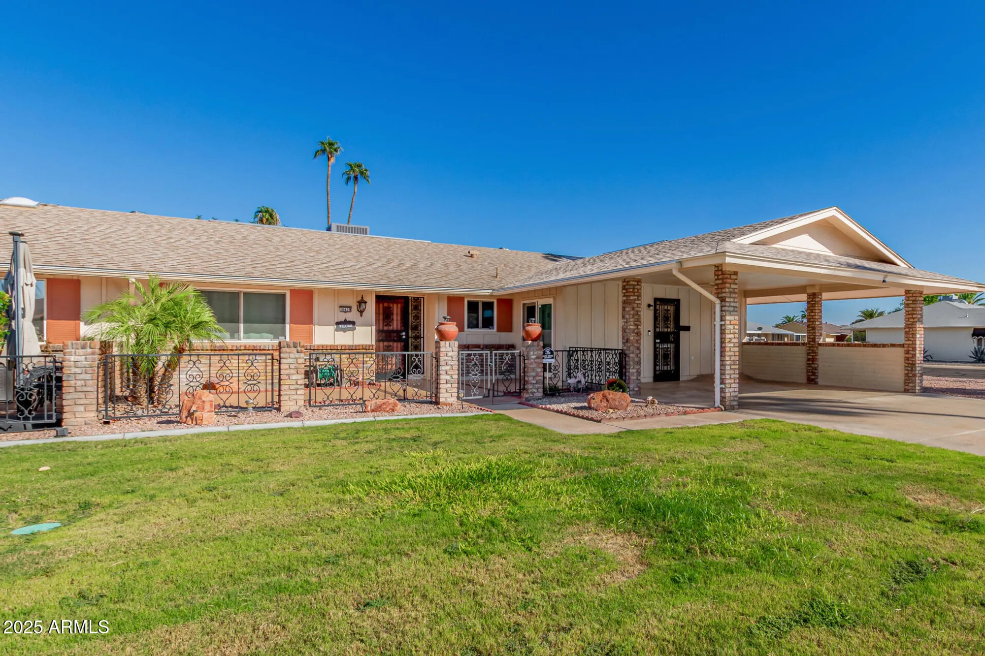 Property Slideshow image 4 of 36 | 10439 w kingswood cir, Sun City, AZ, 85351