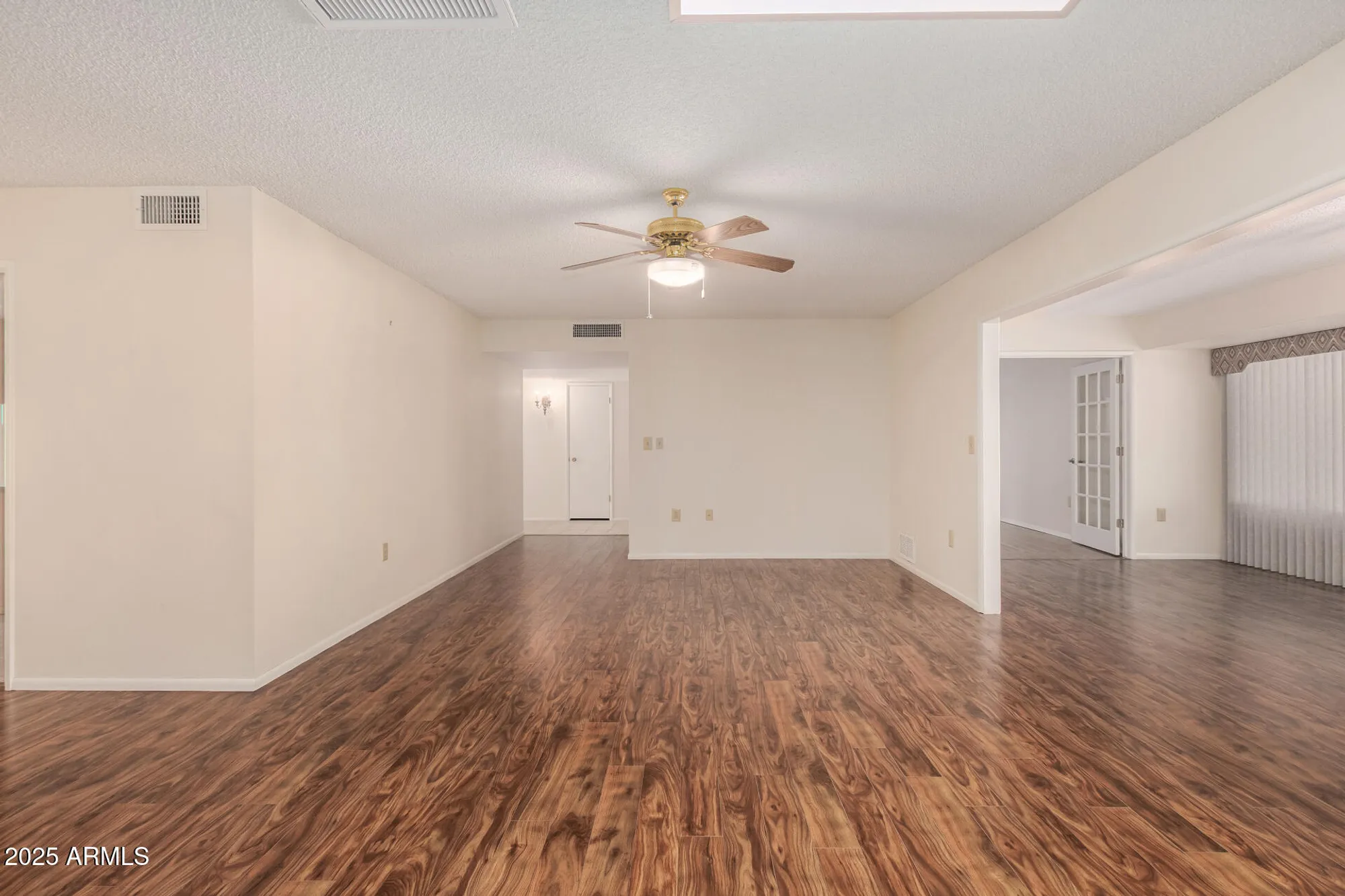 Property Slideshow image 11 of 36 | 10439 w kingswood cir, Sun City, AZ, 85351