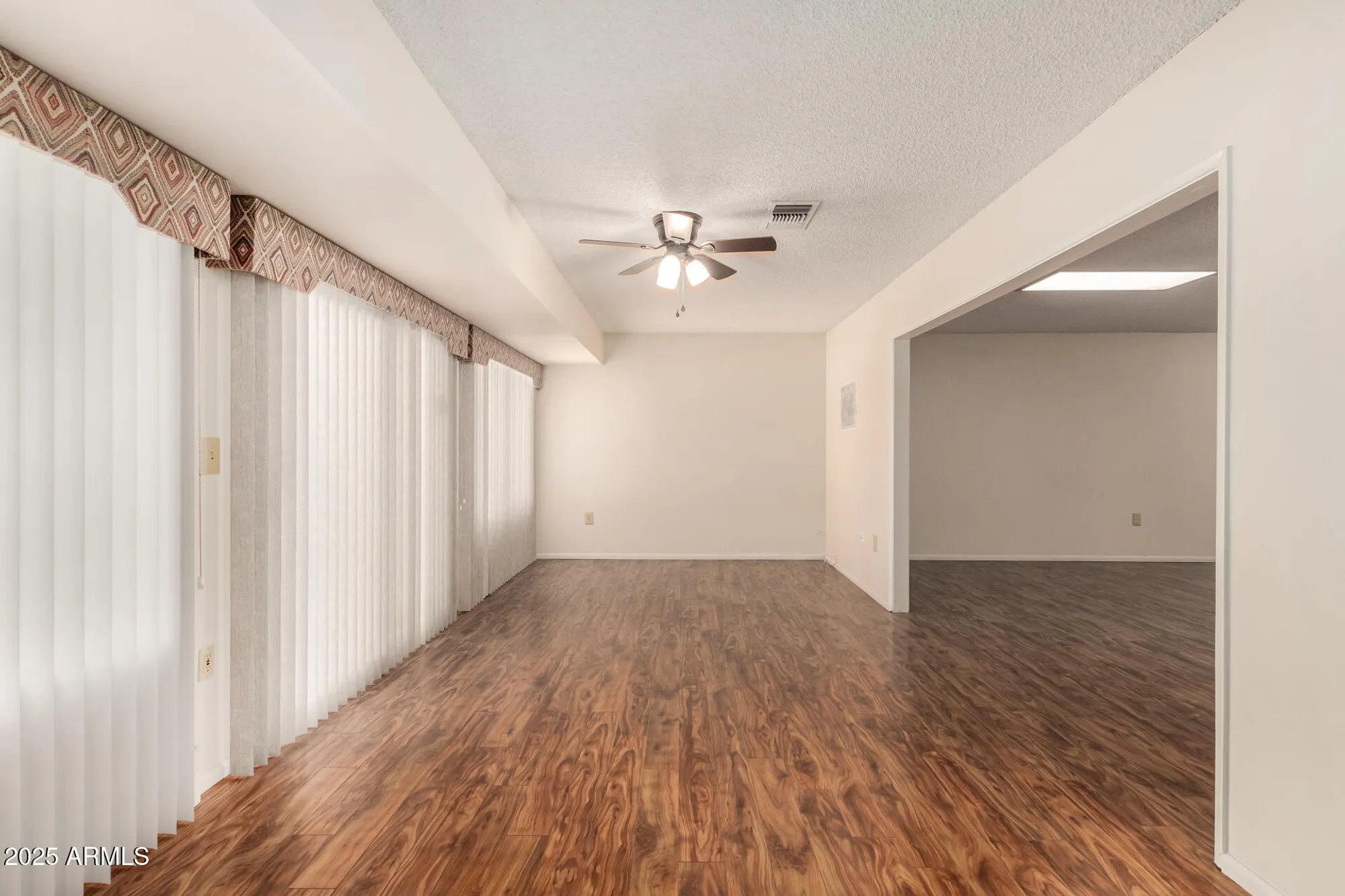 Property Slideshow image 13 of 36 | 10439 w kingswood cir, Sun City, AZ, 85351