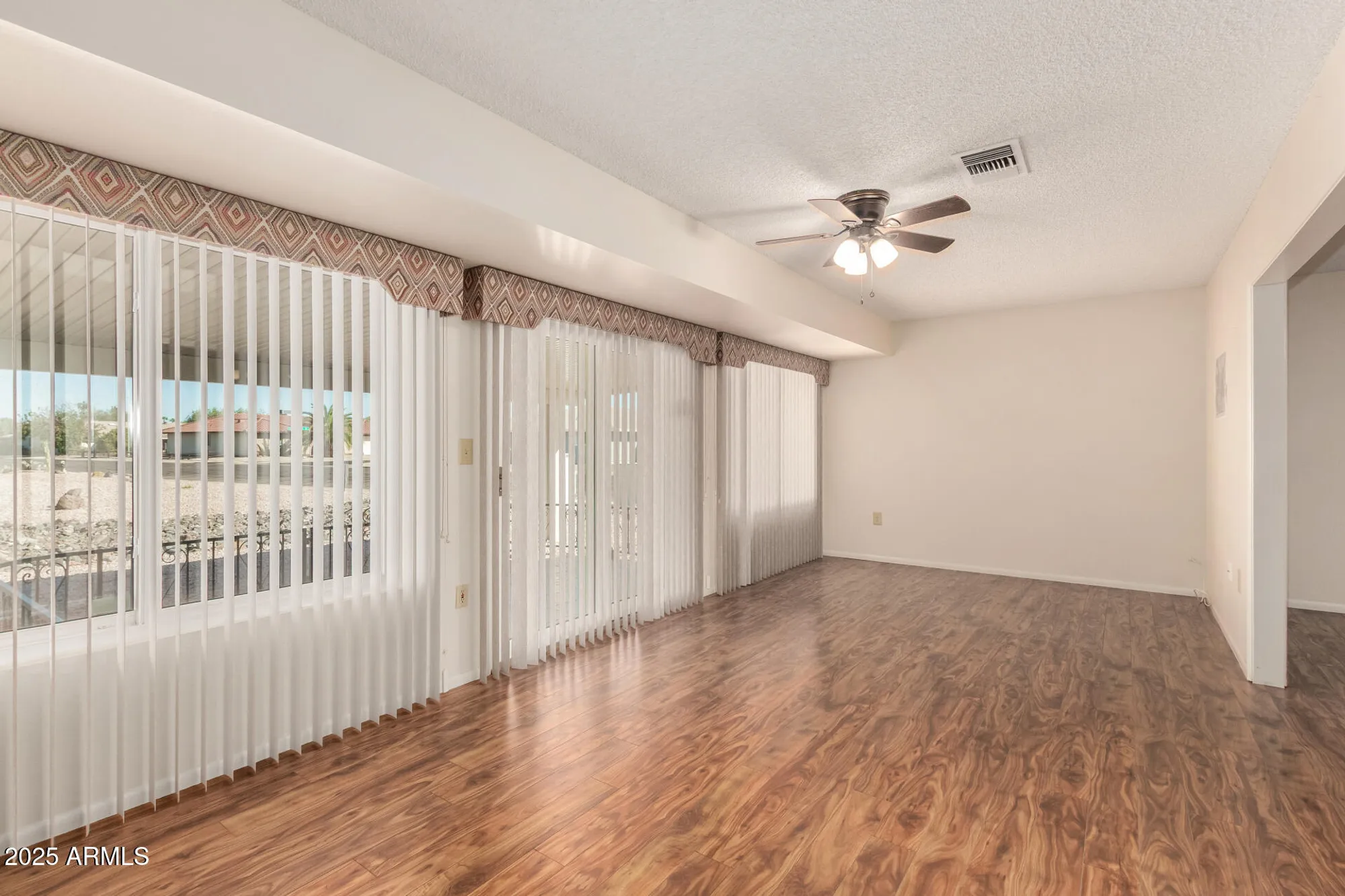 Property Slideshow image 14 of 36 | 10439 w kingswood cir, Sun City, AZ, 85351