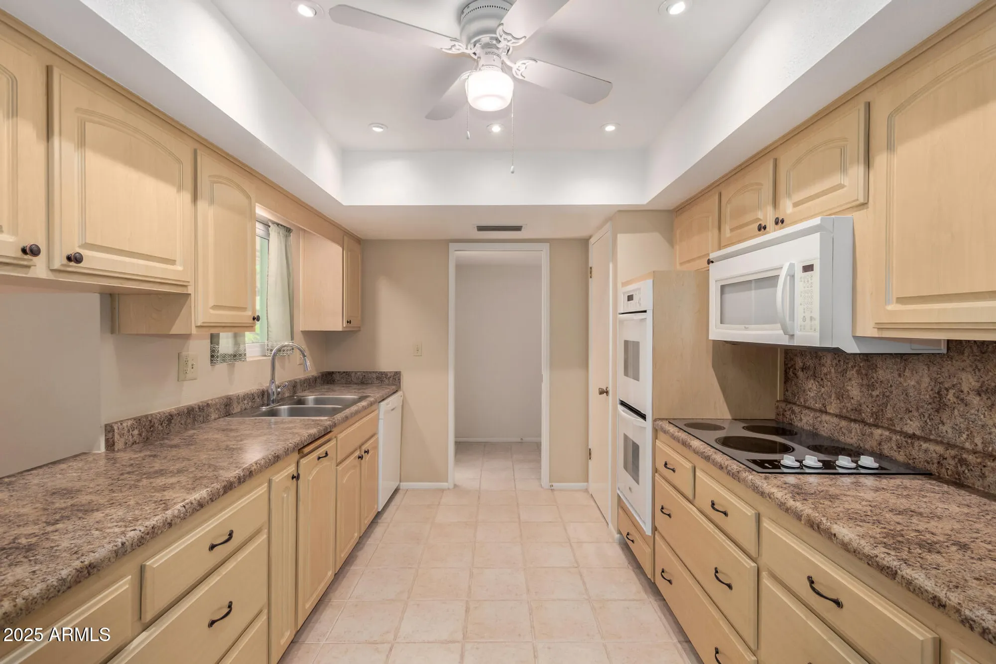 Property Slideshow image 18 of 36 | 10439 w kingswood cir, Sun City, AZ, 85351