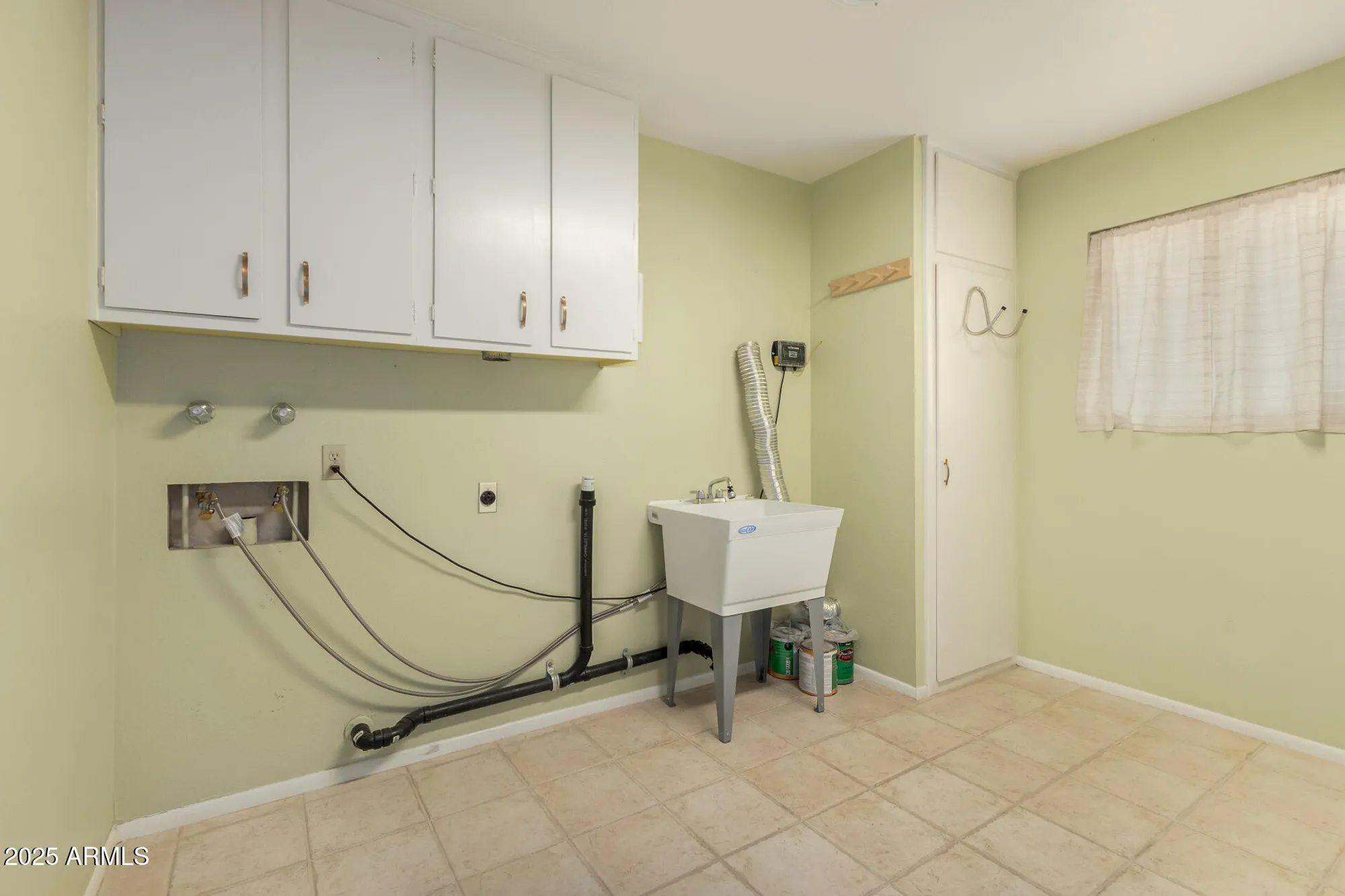 Property Slideshow image 30 of 36 | 10439 w kingswood cir, Sun City, AZ, 85351