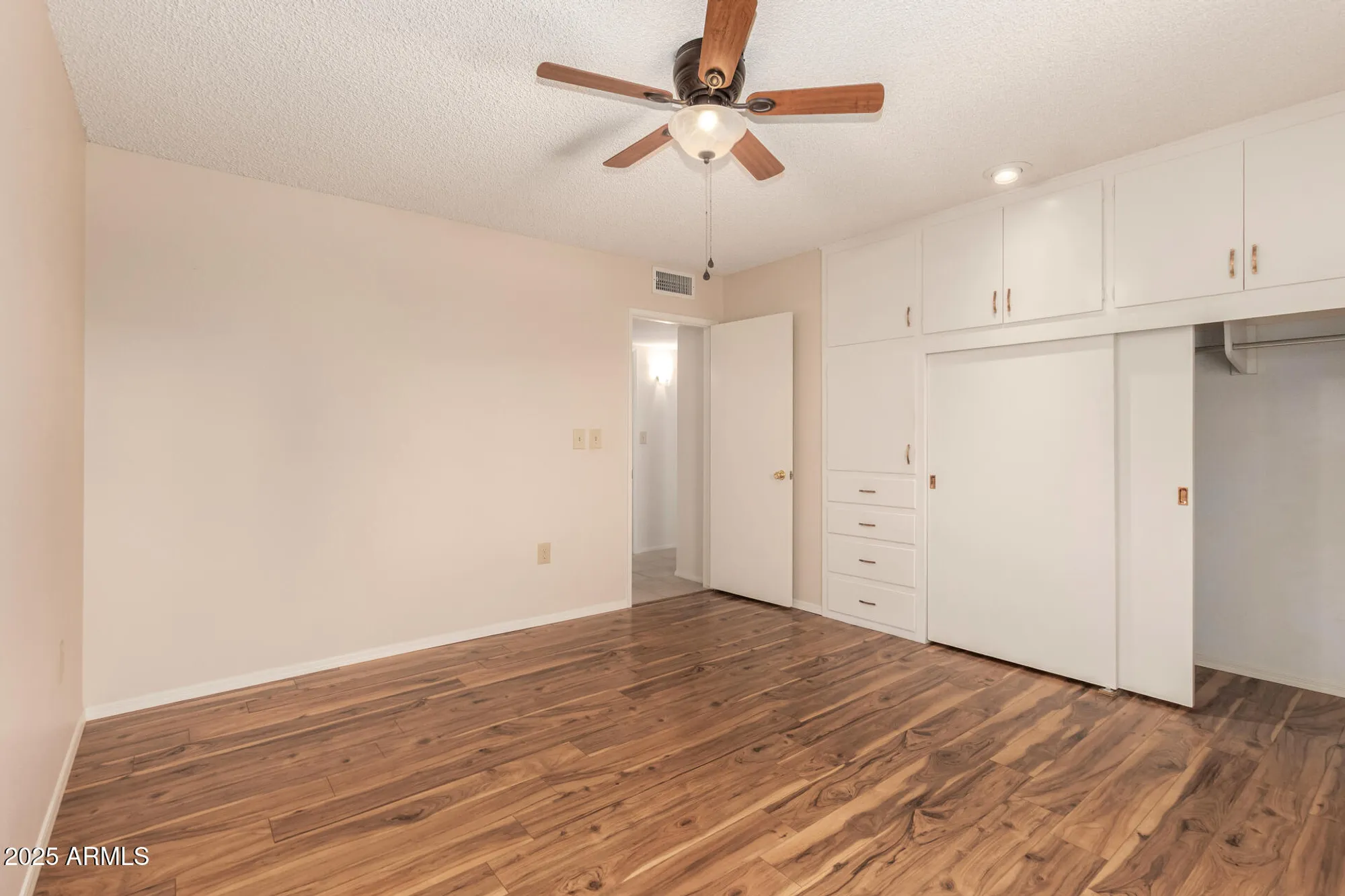 Property Slideshow image 27 of 36 | 10439 w kingswood cir, Sun City, AZ, 85351