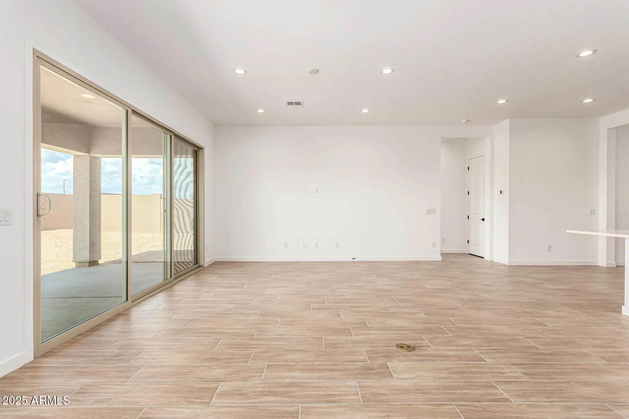 Property Slideshow image 11 of 46 | 24172 n 172nd dr, Surprise, AZ, 85387