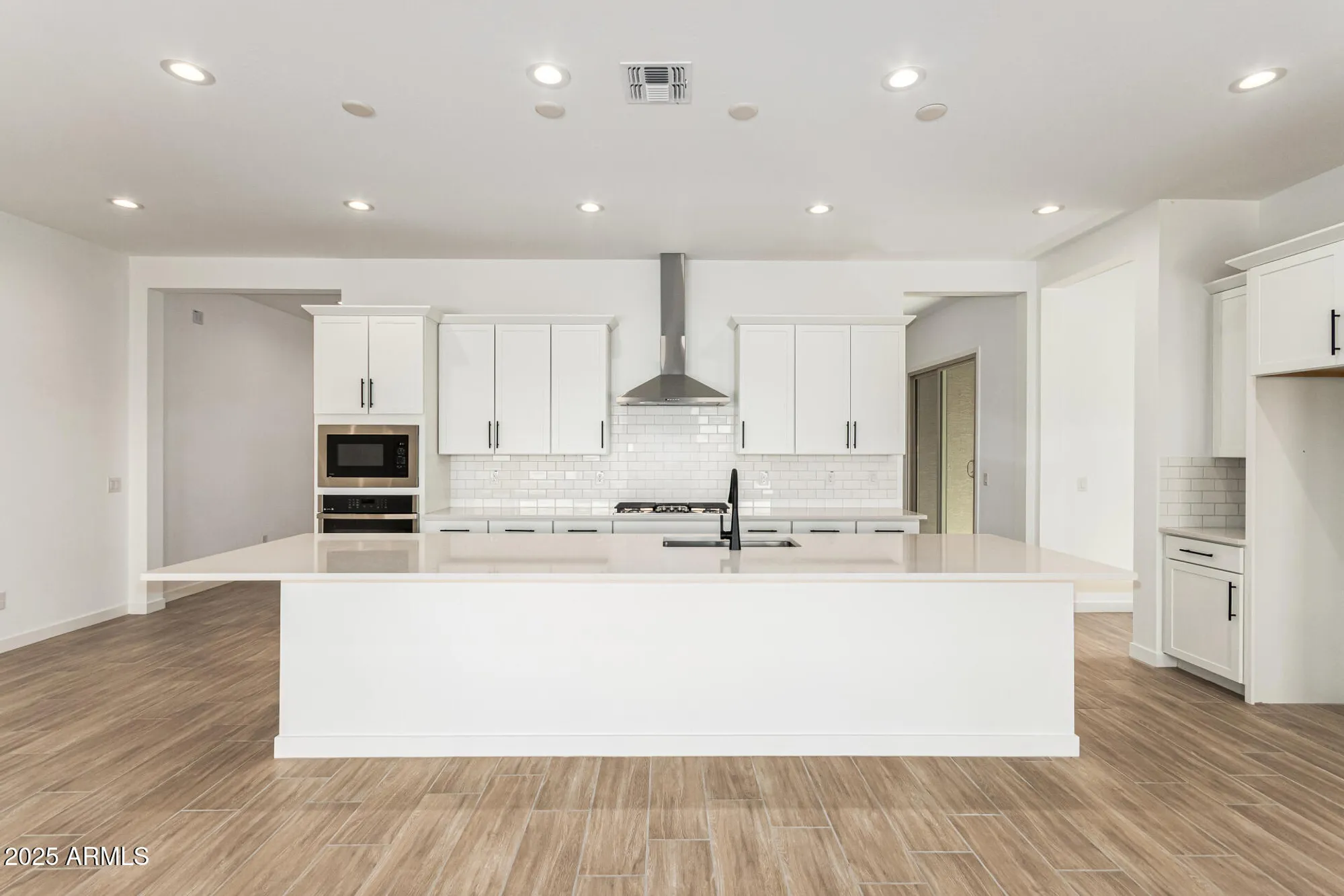 Property Slideshow image 15 of 46 | 24172 n 172nd dr, Surprise, AZ, 85387