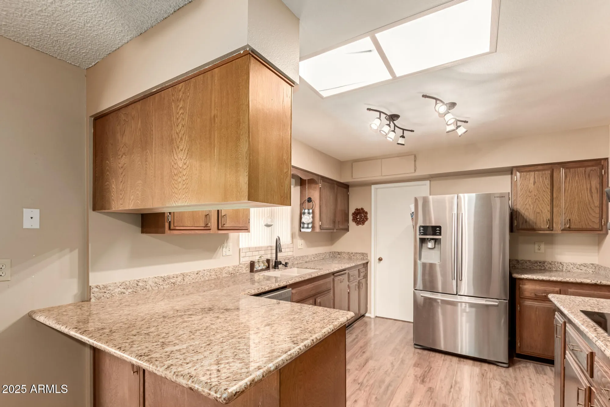 Property Slideshow image 13 of 32 | 10215 w kingswood cir, Sun City, AZ, 85351