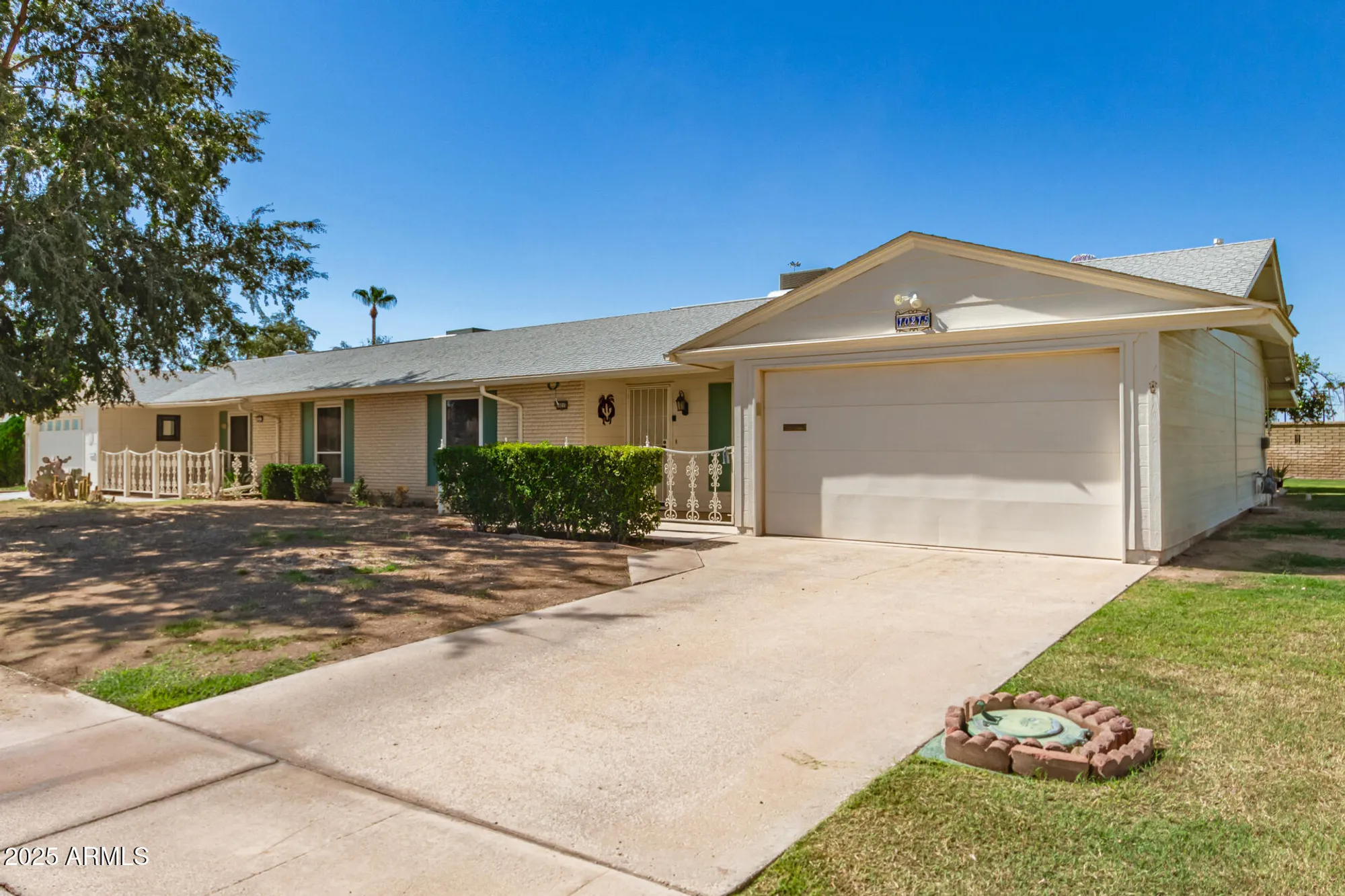 Property Slideshow image 6 of 32 | 10215 w kingswood cir, Sun City, AZ, 85351