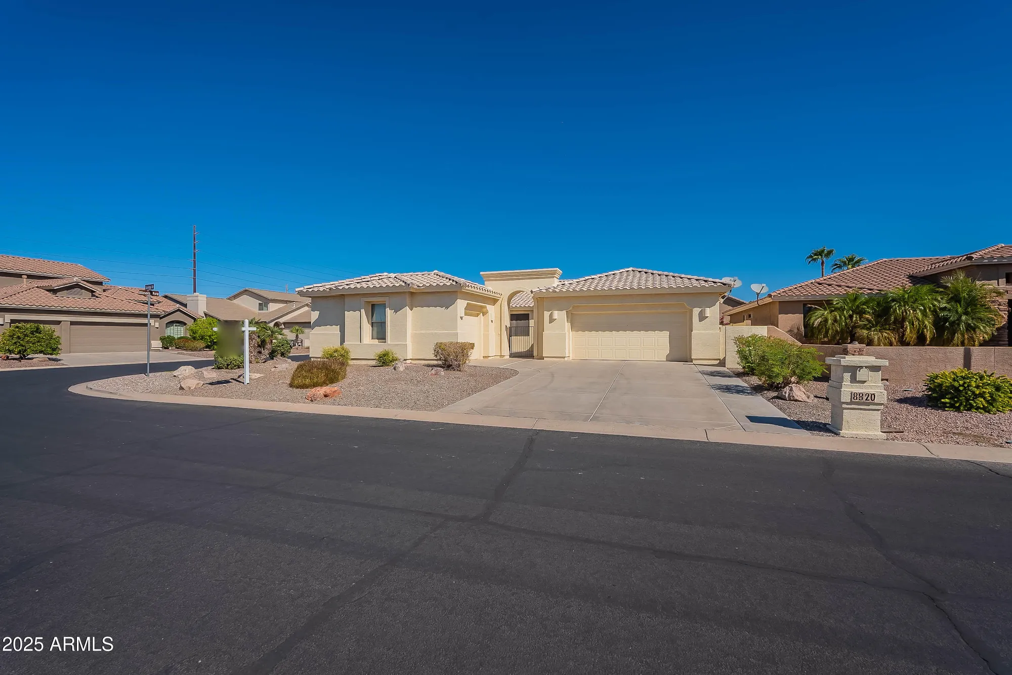 Property Slideshow image 3 of 67 | 8820 e sunridge dr, Sun Lakes, AZ, 85248