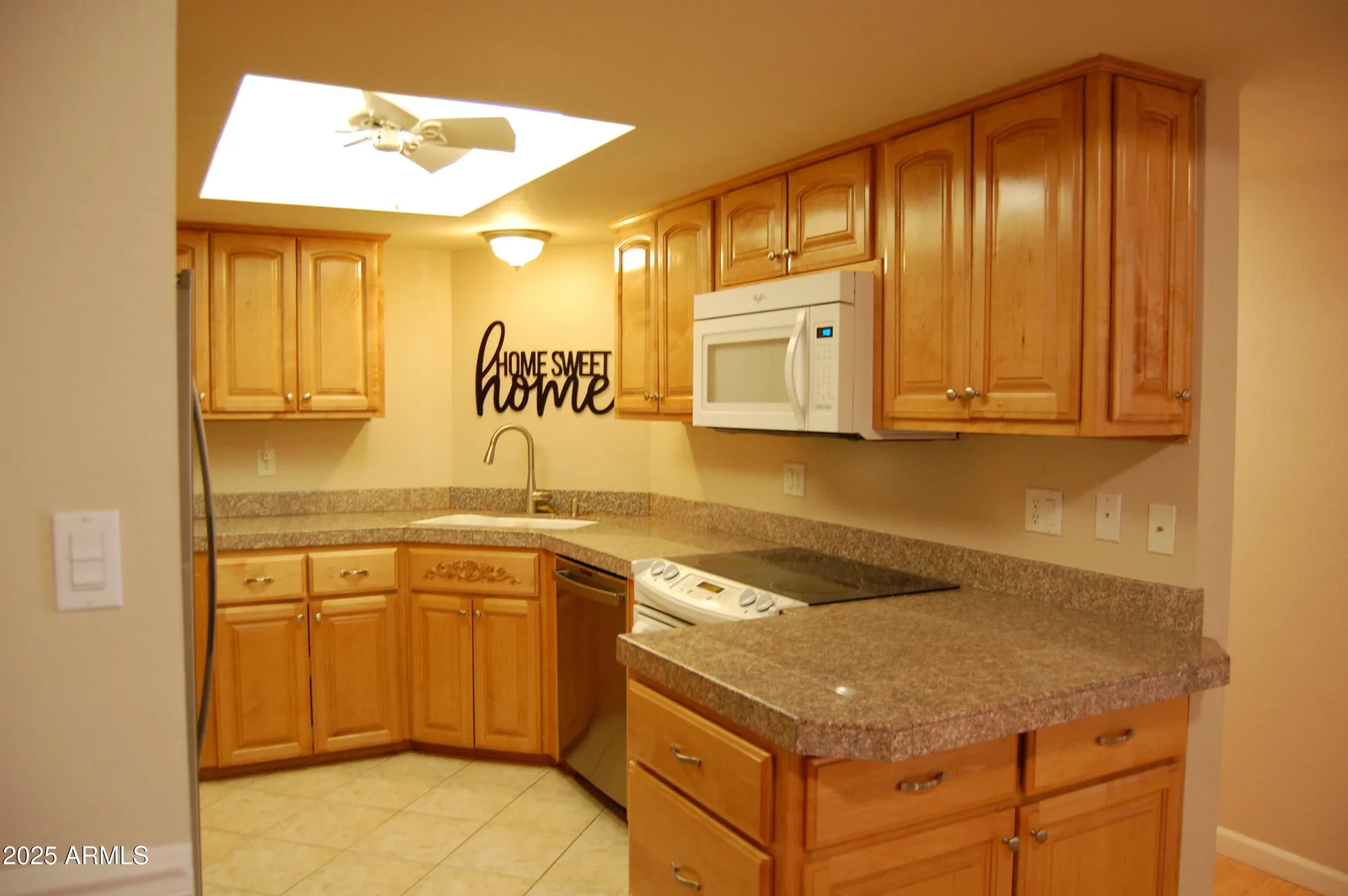 Property Slideshow image 6 of 32 | 17404 n 99th ave unit 131, Sun City, AZ, 85373