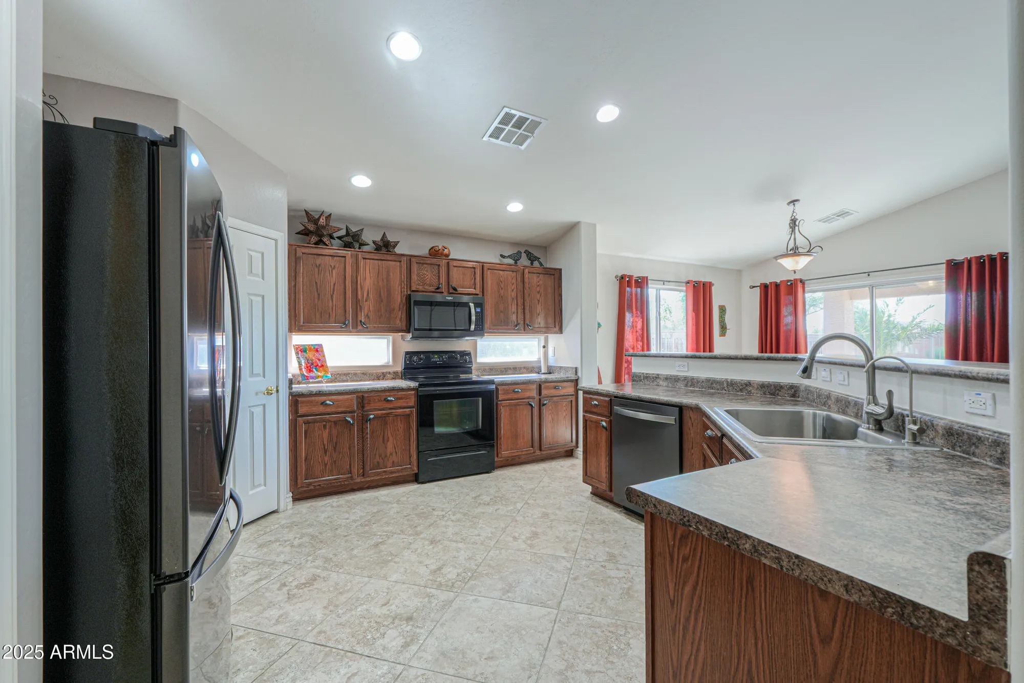 Property Slideshow image 12 of 46 | 2385 e fiesta dr, Casa Grande, AZ, 85194