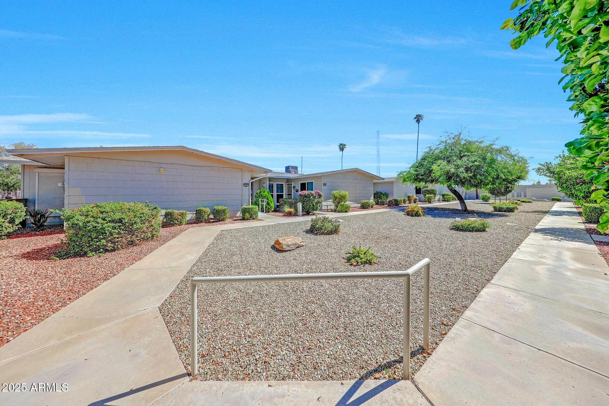 Property Slideshow image 4 of 31 | 10837 w santa fe dr, Sun City, AZ, 85351