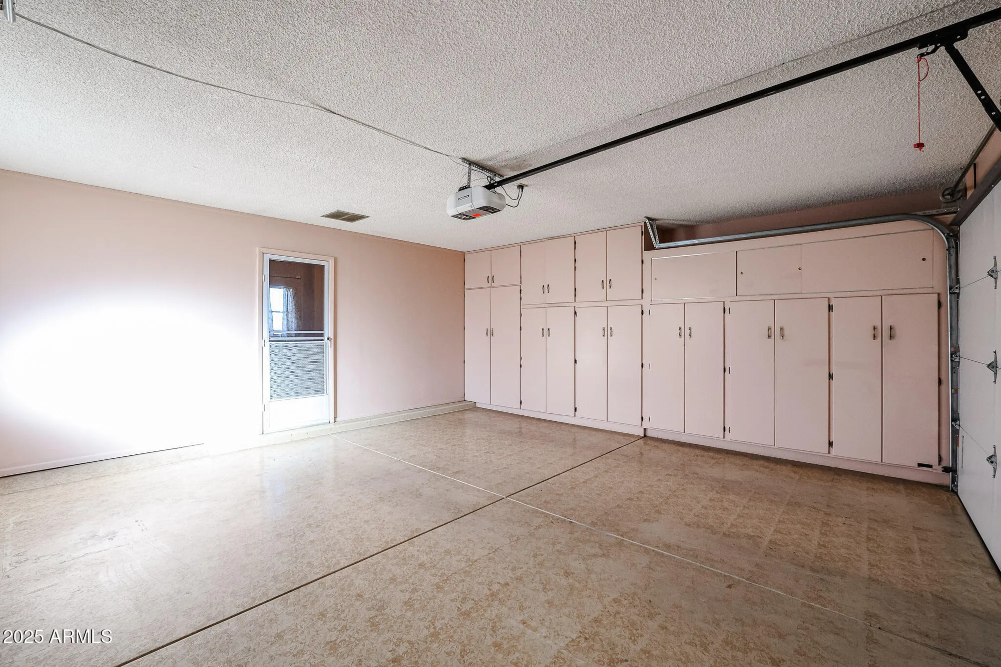 Property Slideshow image 13 of 33 | 14618 n shiprock dr, Sun City, AZ, 85351