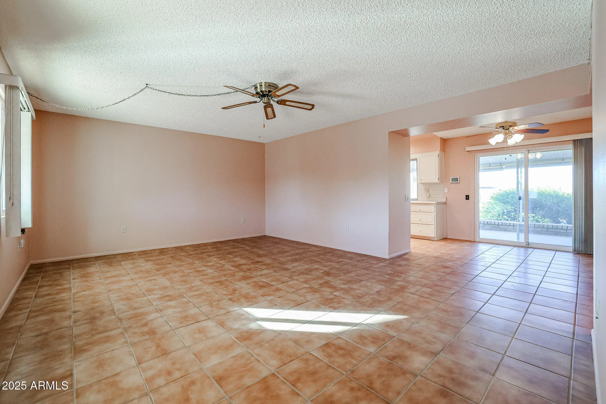 Property Slideshow image 14 of 33 | 14618 n shiprock dr, Sun City, AZ, 85351