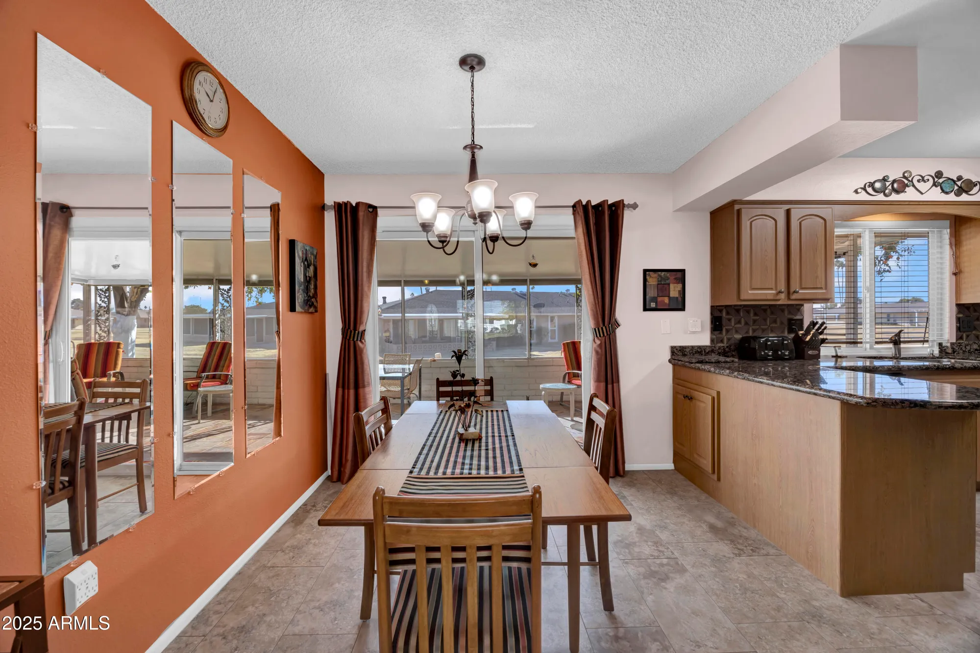 Property Slideshow image 8 of 21 | 10019 w shasta dr, Sun City, AZ, 85351