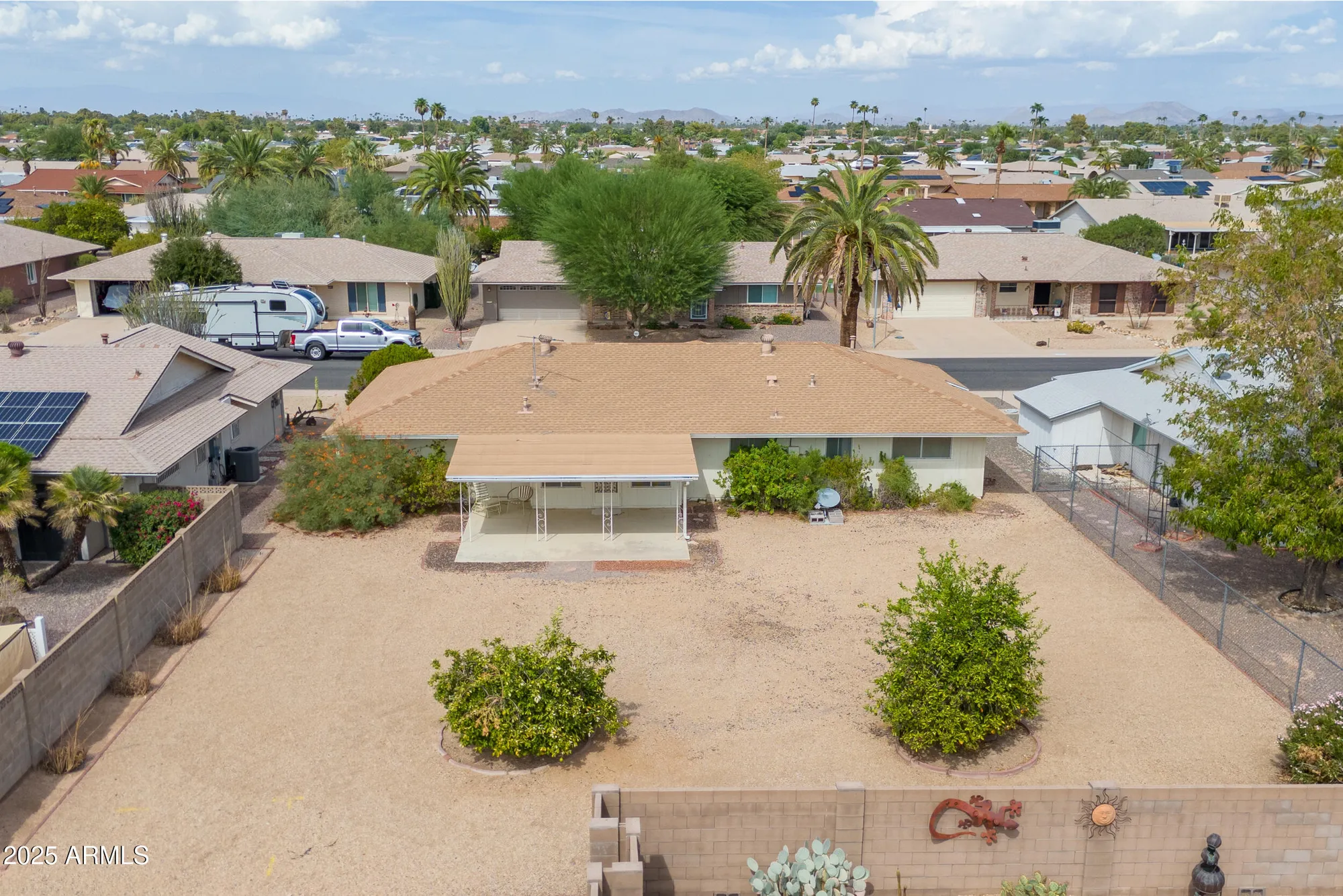 Property Slideshow image 9 of 31 | 10301 w charter oak dr, Sun City, AZ, 85351