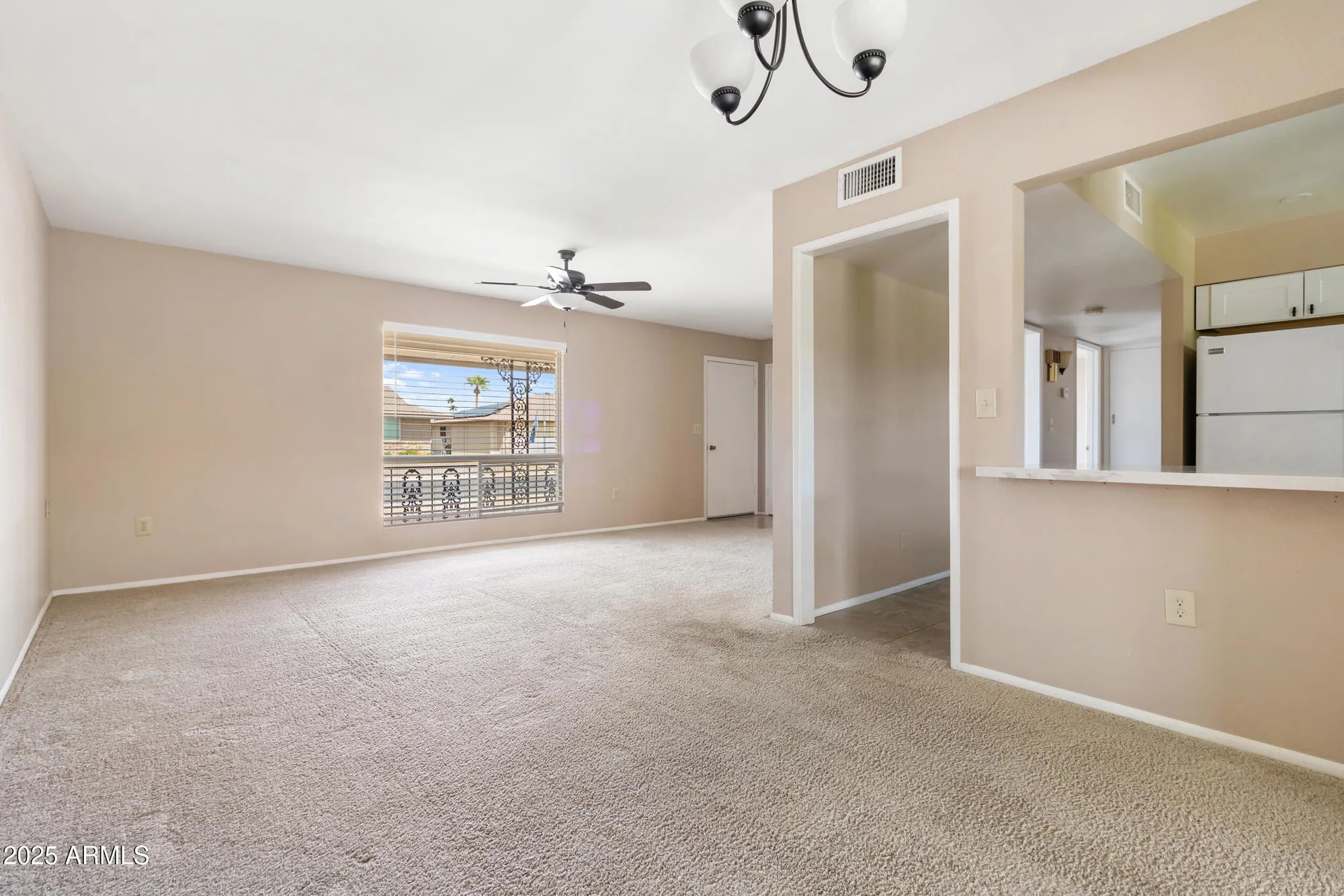 Property Slideshow image 14 of 31 | 10301 w charter oak dr, Sun City, AZ, 85351