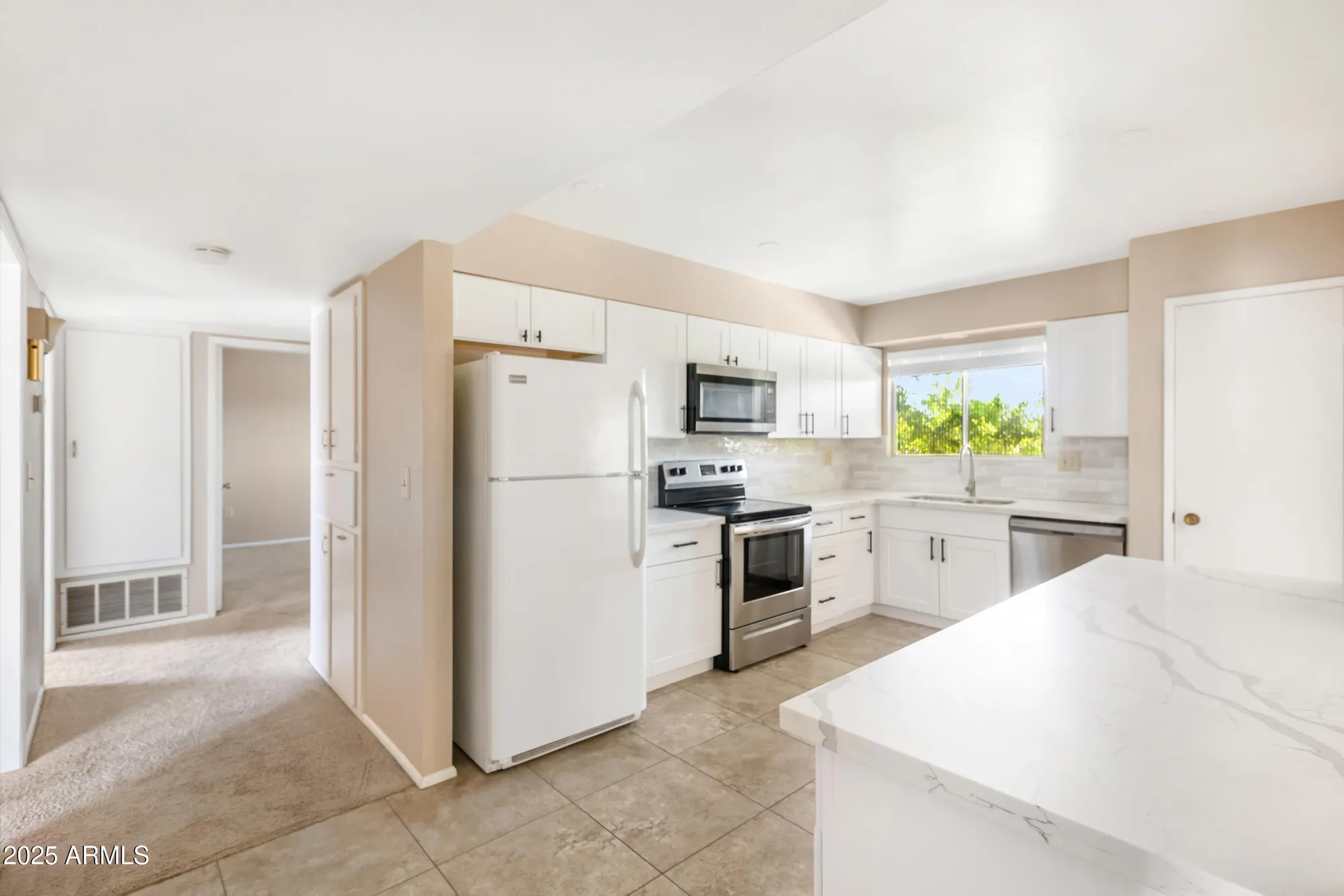 Property Slideshow image 16 of 31 | 10301 w charter oak dr, Sun City, AZ, 85351