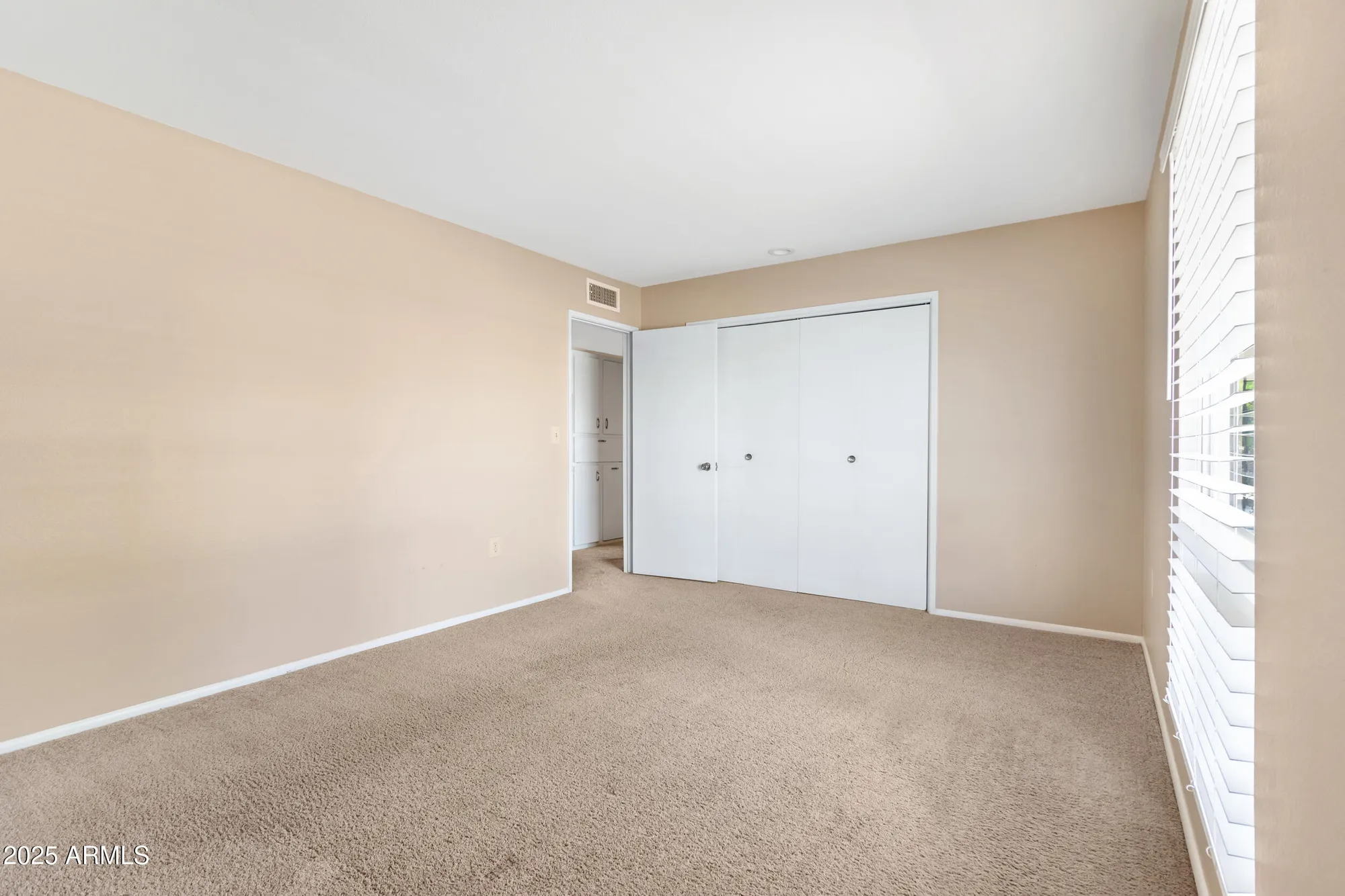 Property Slideshow image 26 of 31 | 10301 w charter oak dr, Sun City, AZ, 85351