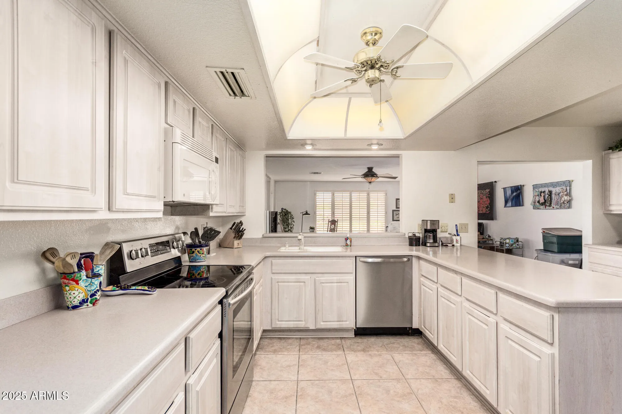 Property Slideshow image 8 of 38 | 10521 e flintlock dr, Sun Lakes, AZ, 85248