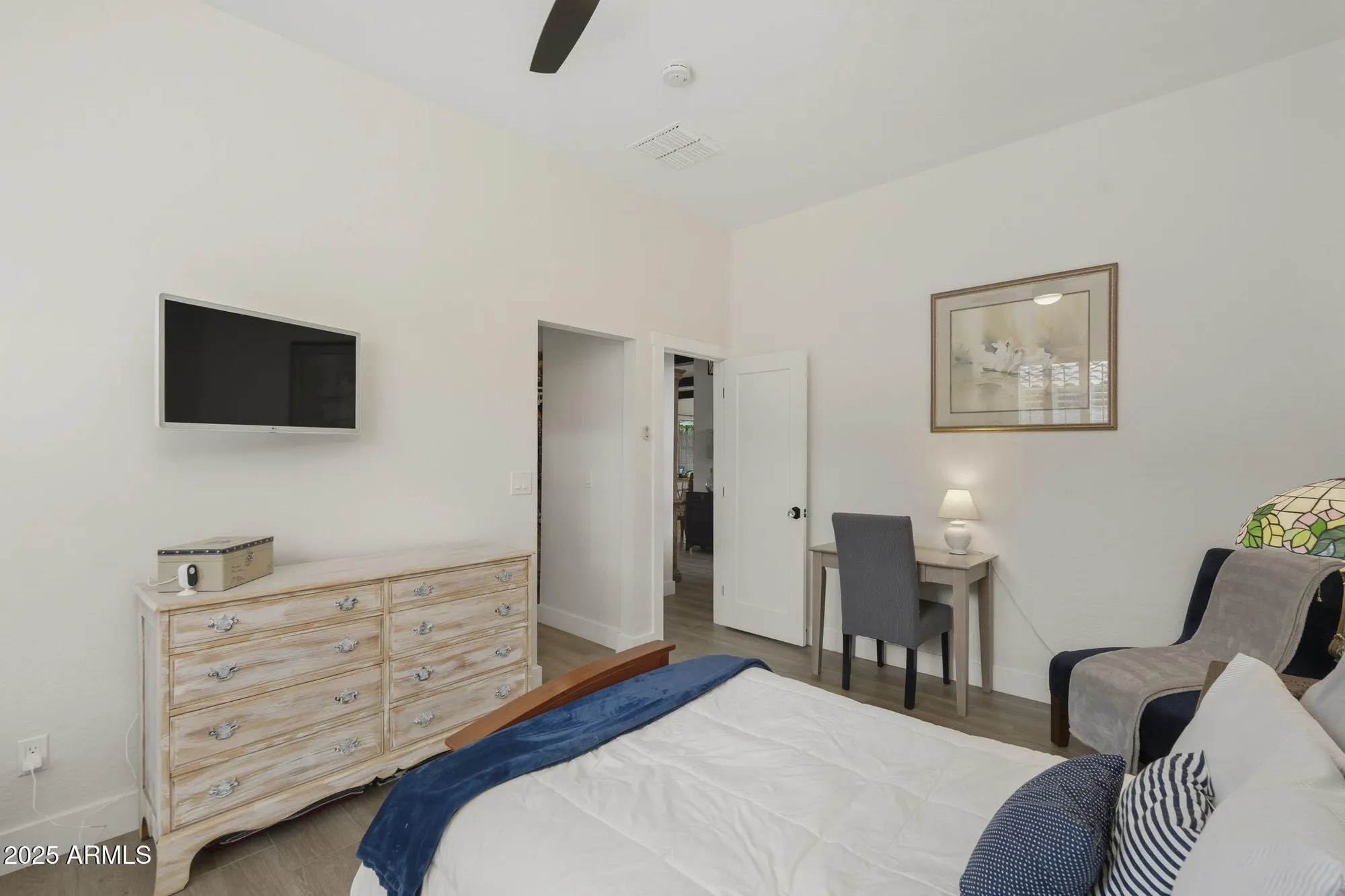 Property Slideshow image 23 of 64 | 41306 n bent creek way, Phoenix, AZ, 85086