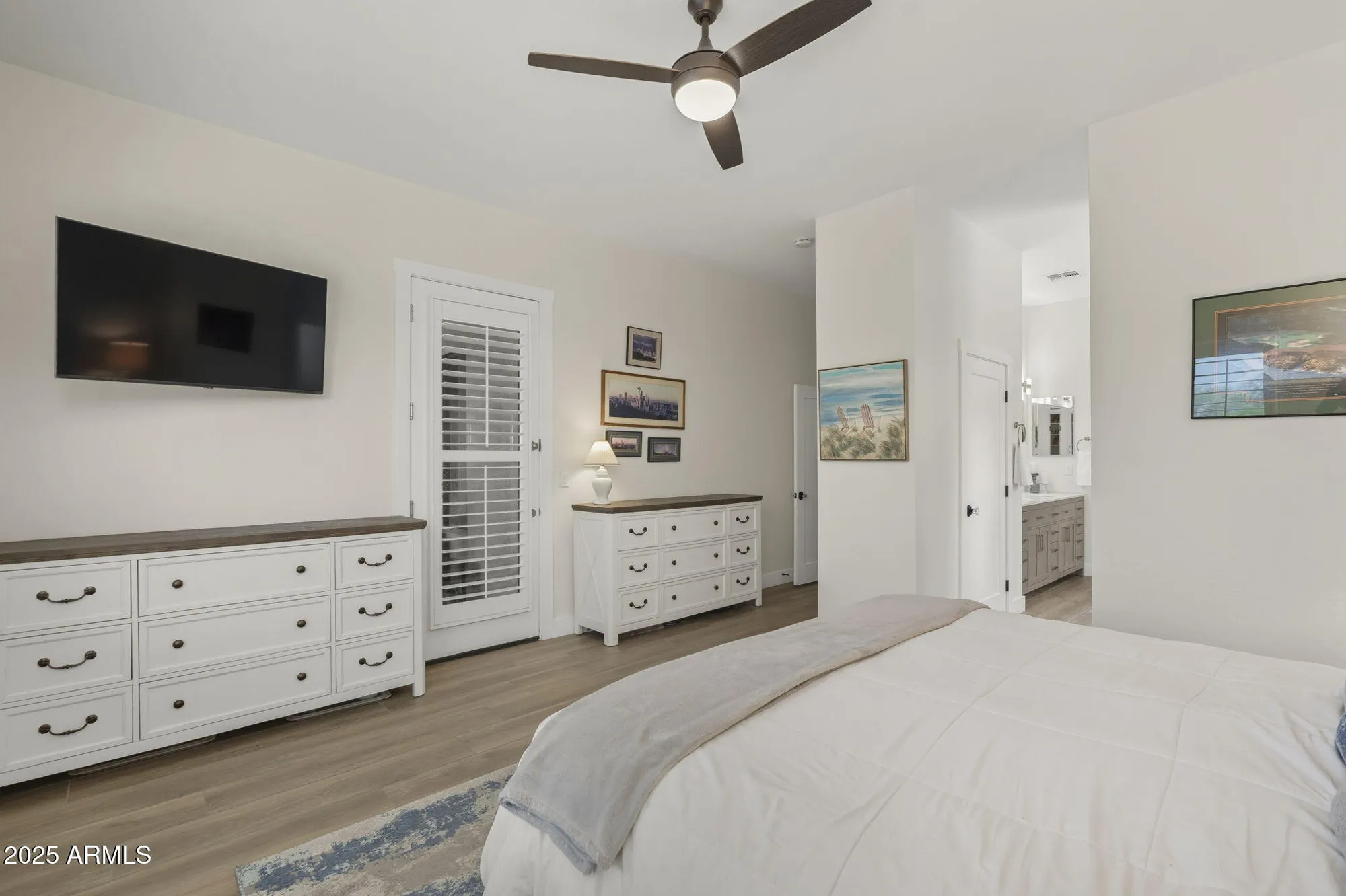 Property Slideshow image 16 of 64 | 41306 n bent creek way, Phoenix, AZ, 85086