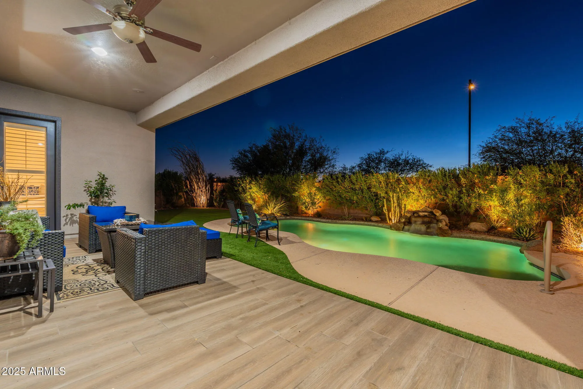 Property Slideshow image 31 of 64 | 41306 n bent creek way, Phoenix, AZ, 85086