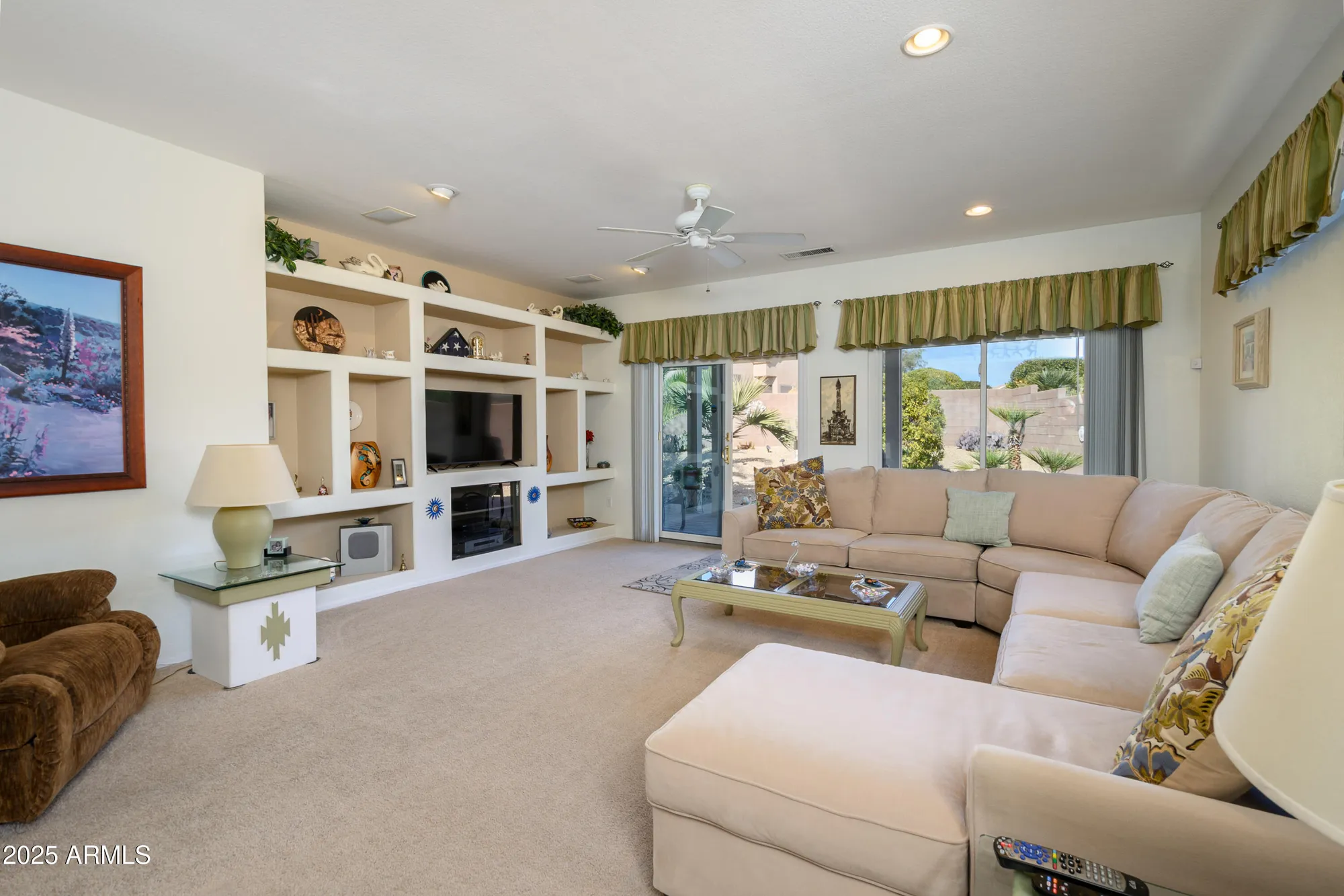 Property Slideshow image 2 of 25 | 15770 w remington dr, Surprise, AZ, 85374
