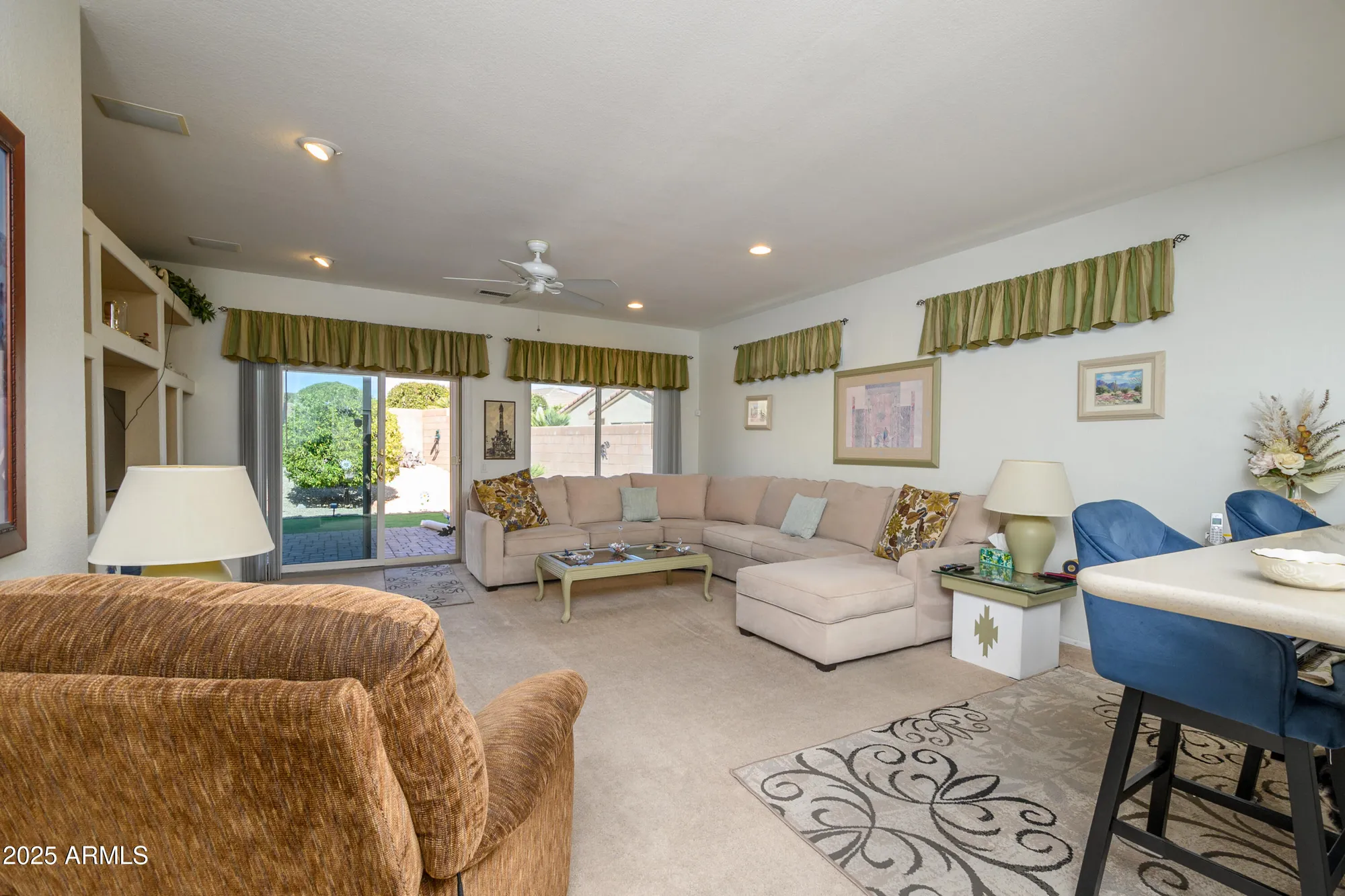 Property Slideshow image 8 of 25 | 15770 w remington dr, Surprise, AZ, 85374