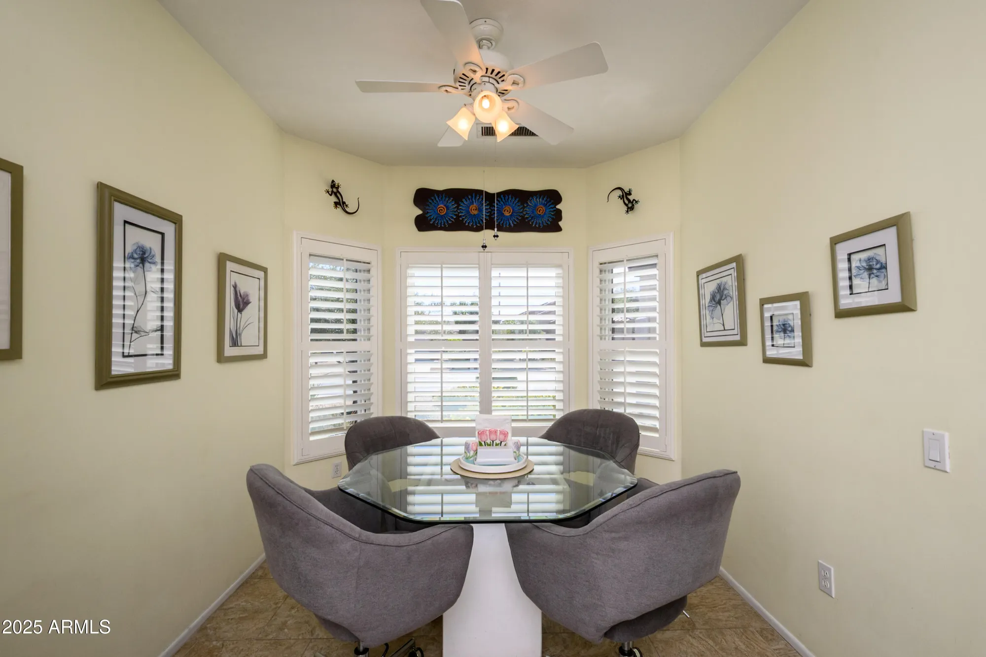 Property Slideshow image 14 of 25 | 15770 w remington dr, Surprise, AZ, 85374