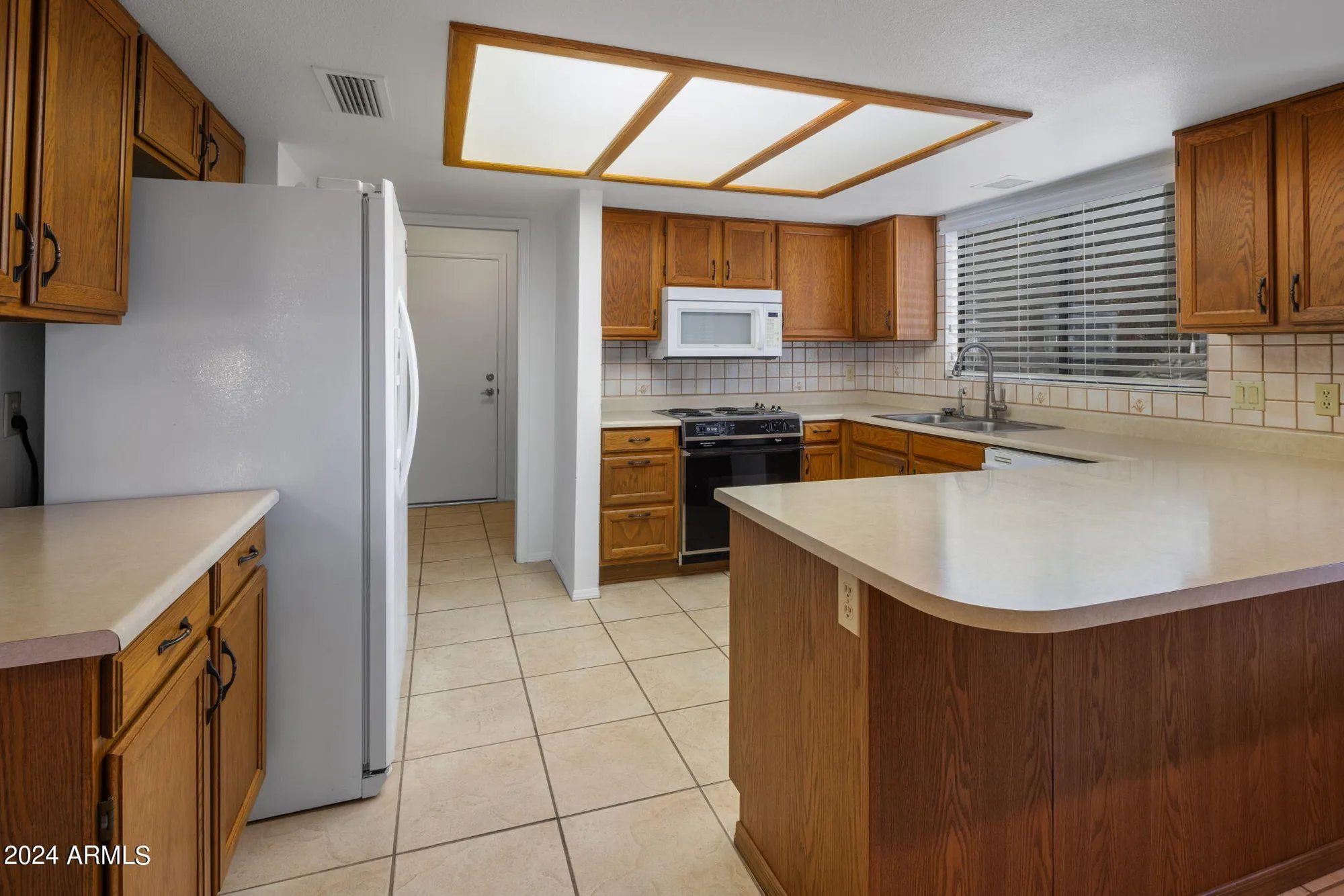 Property Slideshow image 22 of 37 | 9856 w rimrock dr, Peoria, AZ, 85382