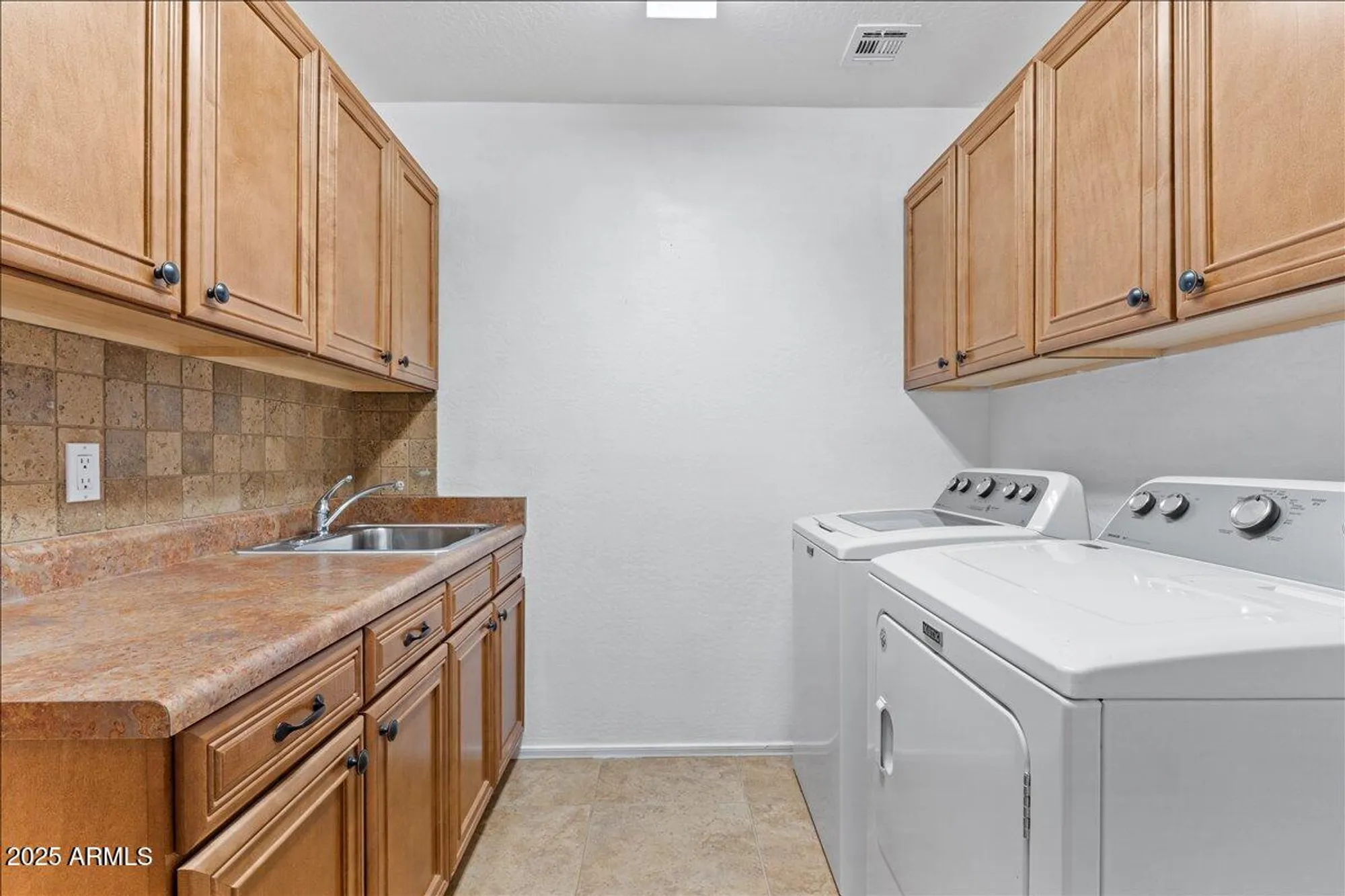 Property Slideshow image 15 of 37 | 2517 e fiesta dr, Casa Grande, AZ, 85194