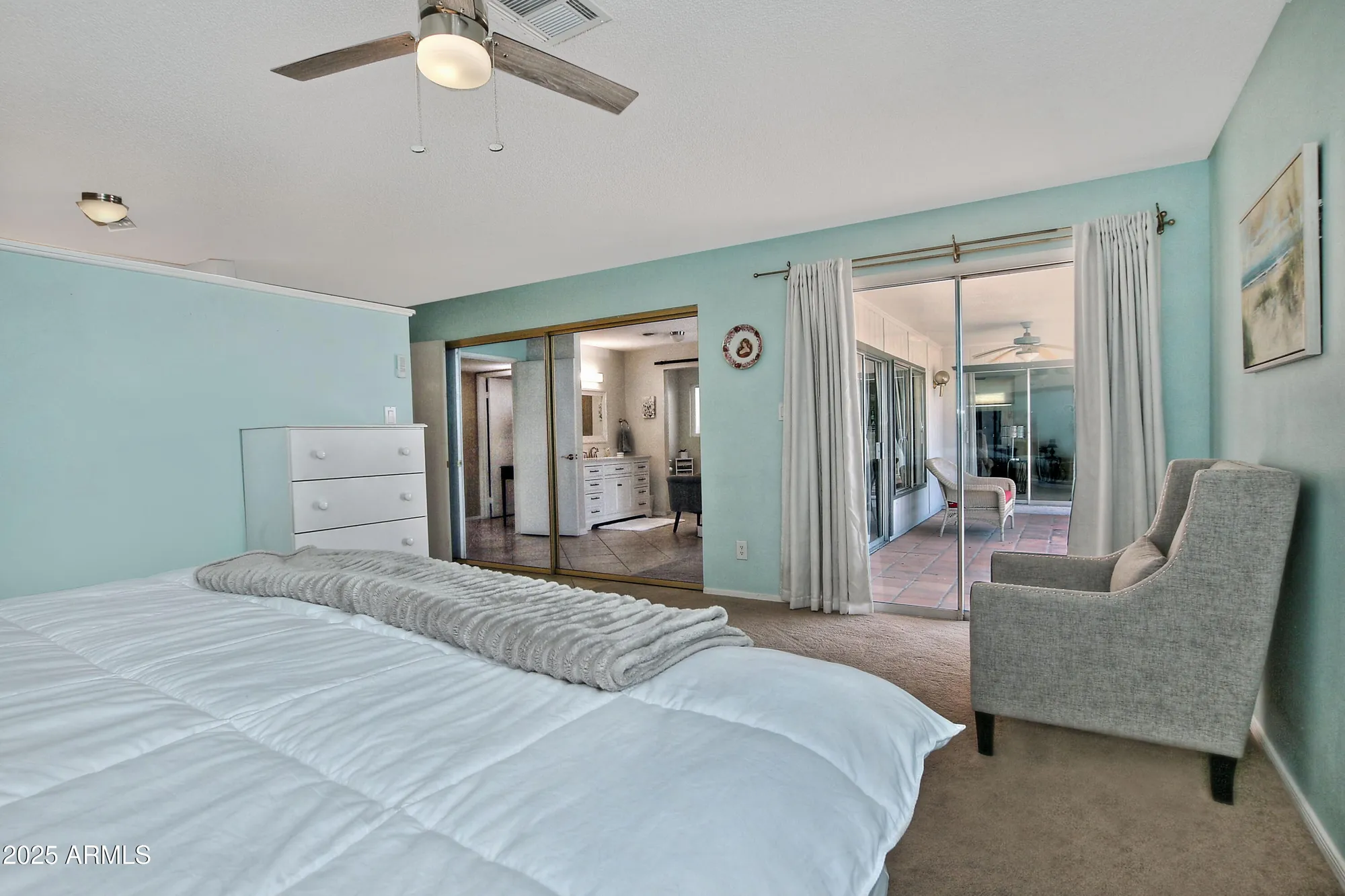 Property Slideshow image 12 of 19 | 4301 e sacaton st, Phoenix, AZ, 85044