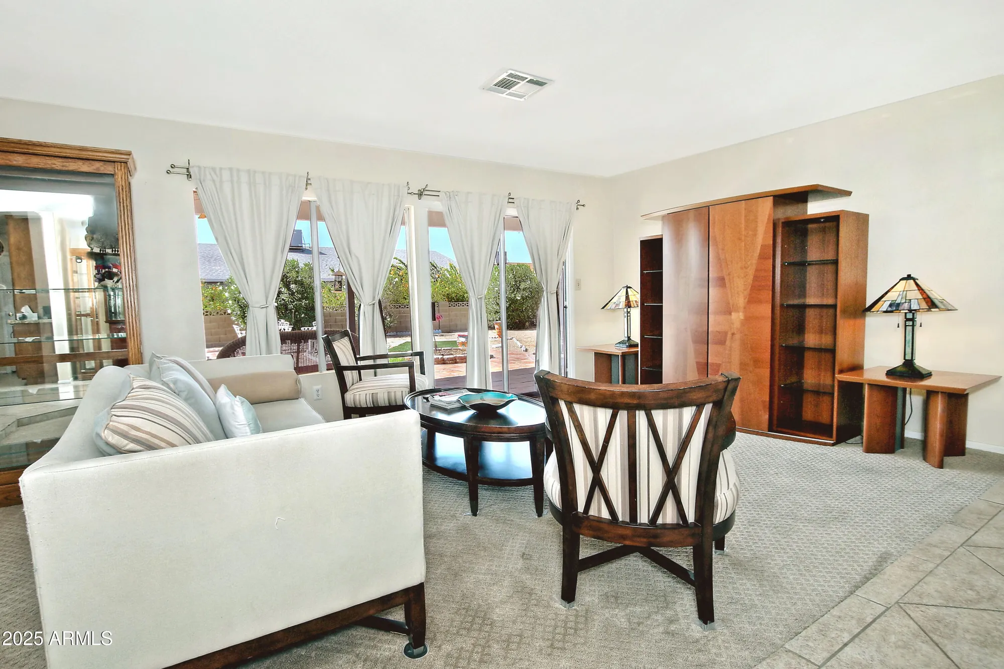 Property Slideshow image 4 of 19 | 4301 e sacaton st, Phoenix, AZ, 85044