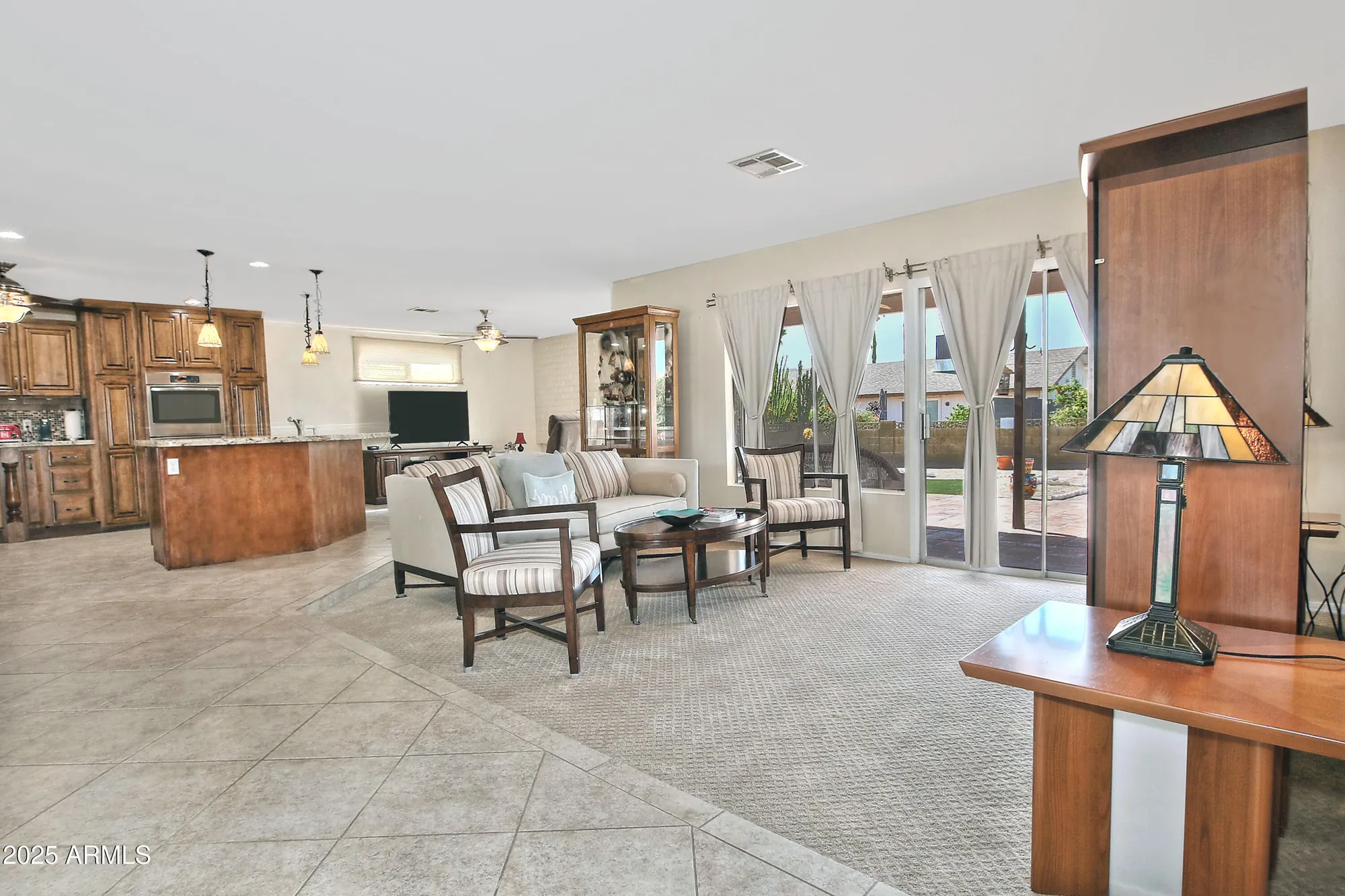 Property Slideshow image 3 of 19 | 4301 e sacaton st, Phoenix, AZ, 85044