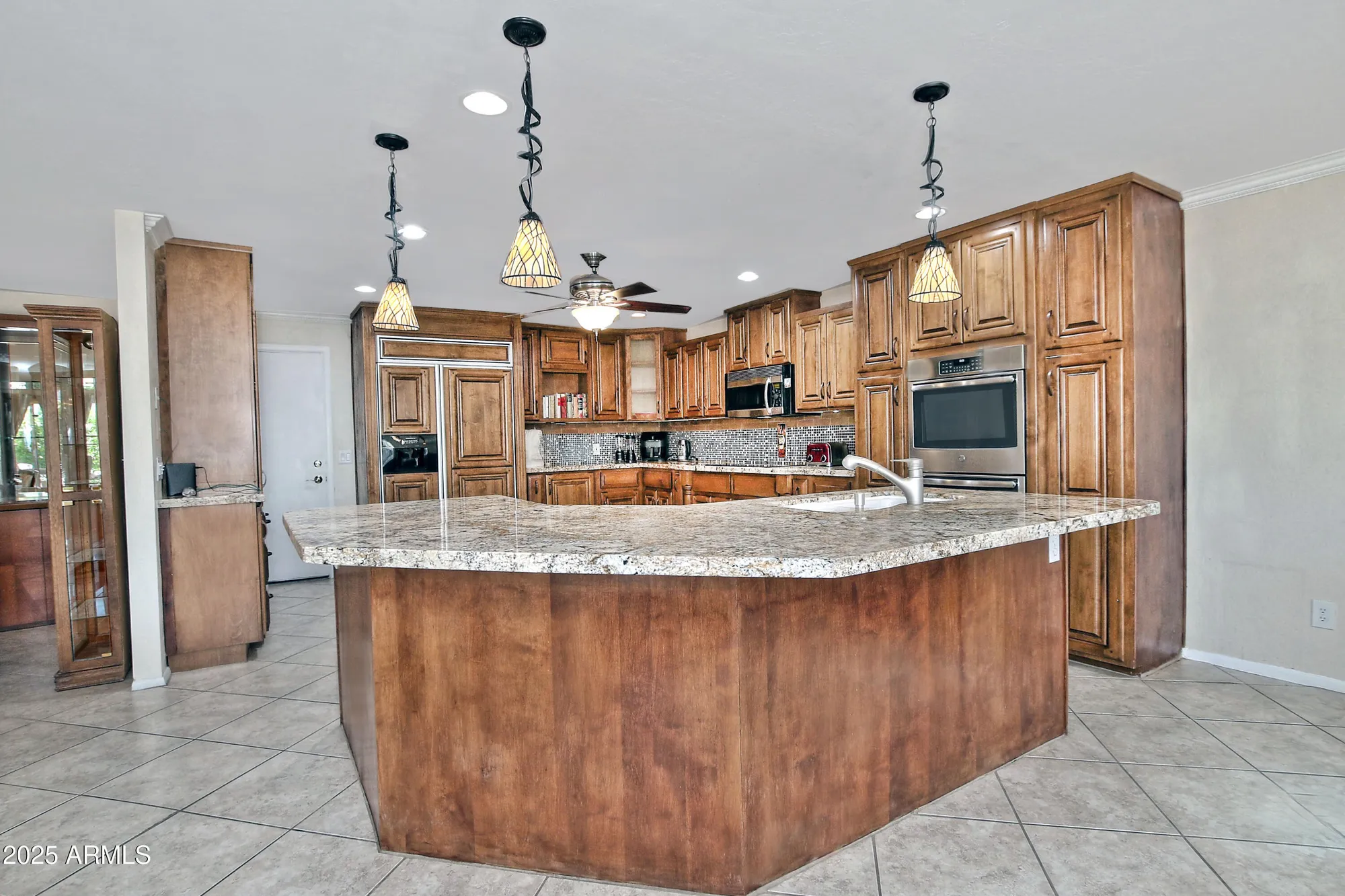 Property Slideshow image 8 of 19 | 4301 e sacaton st, Phoenix, AZ, 85044