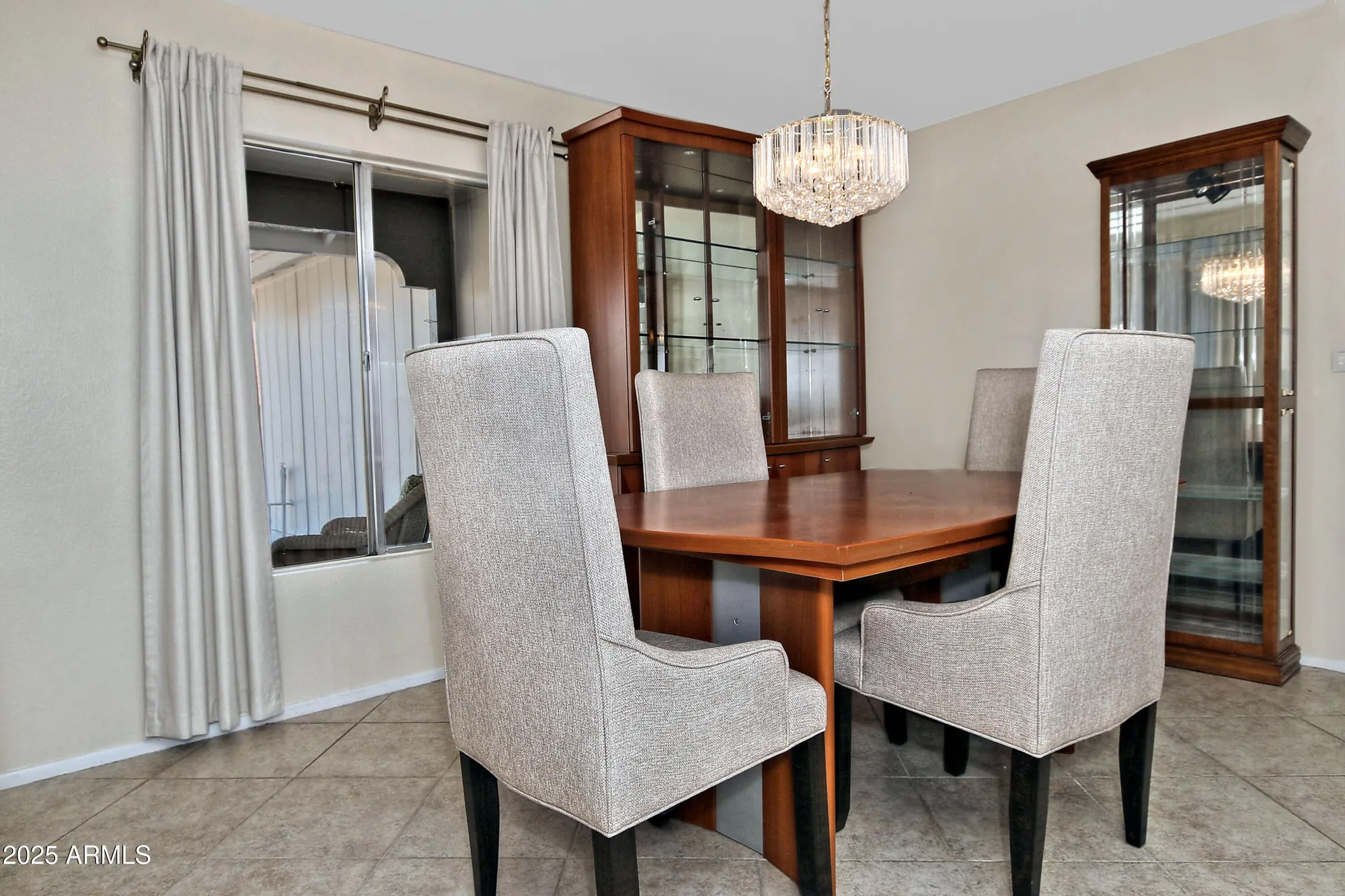 Property Slideshow image 6 of 19 | 4301 e sacaton st, Phoenix, AZ, 85044