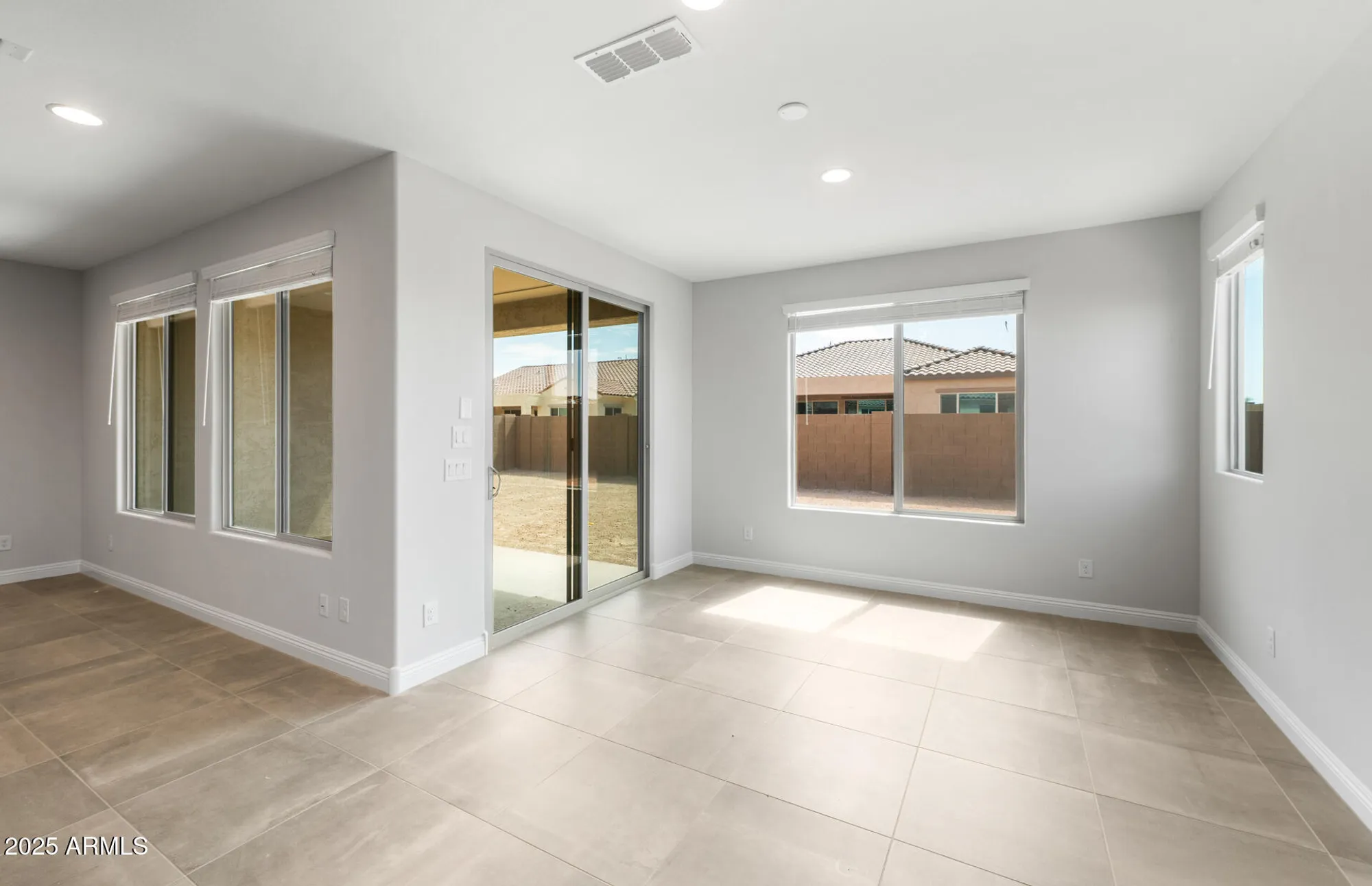 Property Slideshow image 16 of 35 | 7915 w cactus wren way, Florence, AZ, 85132