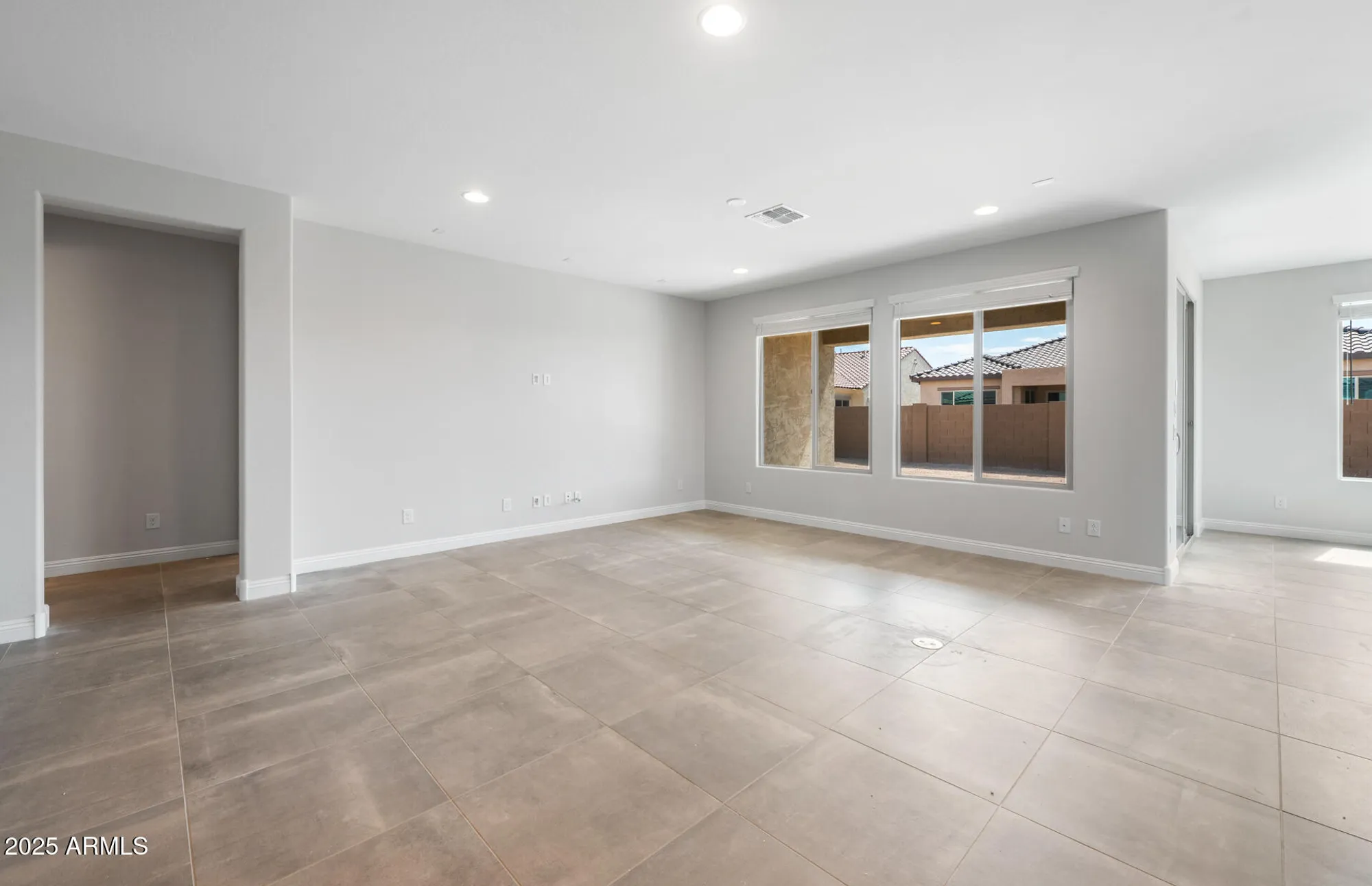 Property Slideshow image 8 of 35 | 7915 w cactus wren way, Florence, AZ, 85132