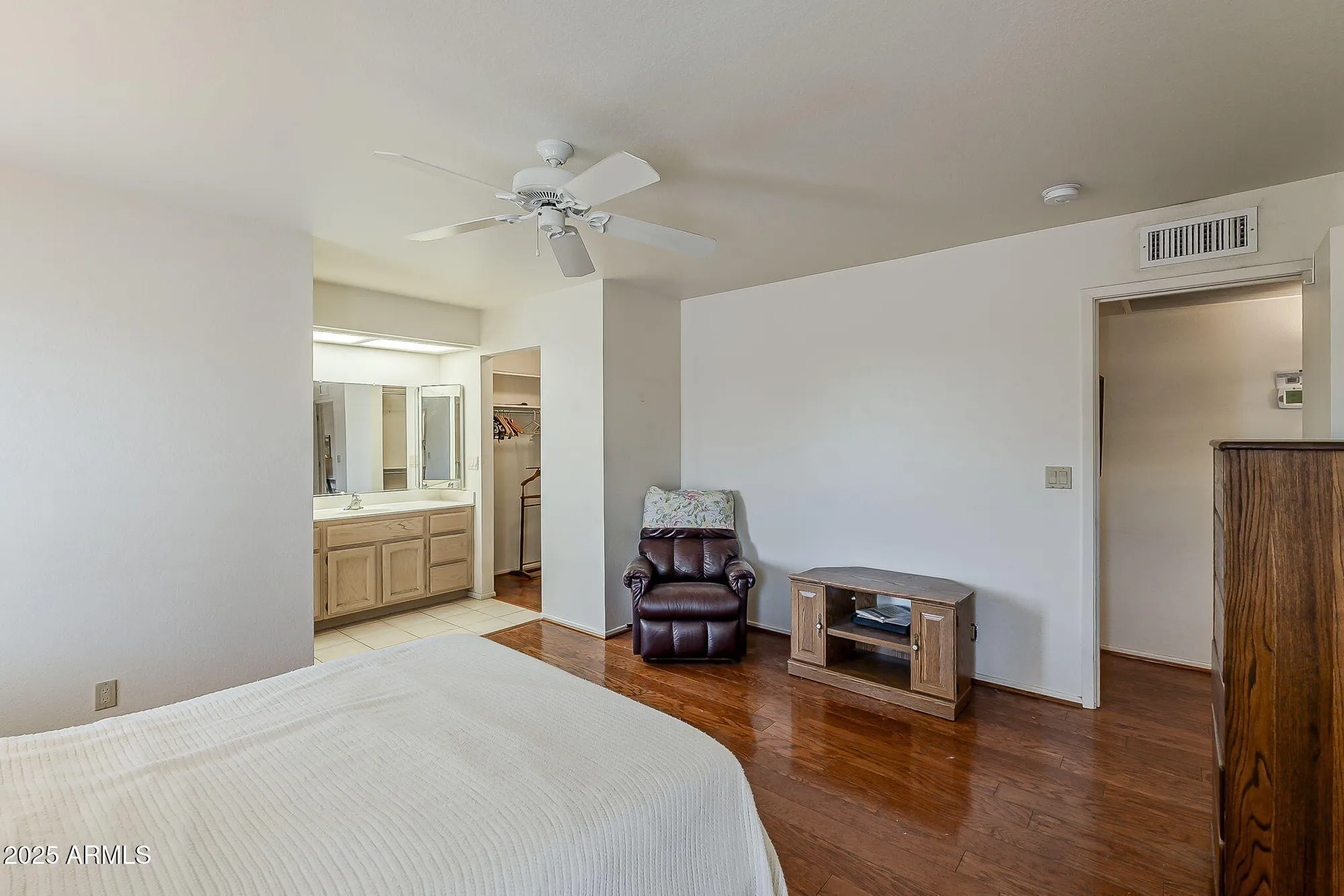 Property Slideshow image 17 of 34 | 7941 e navarro ave, Mesa, AZ, 85209