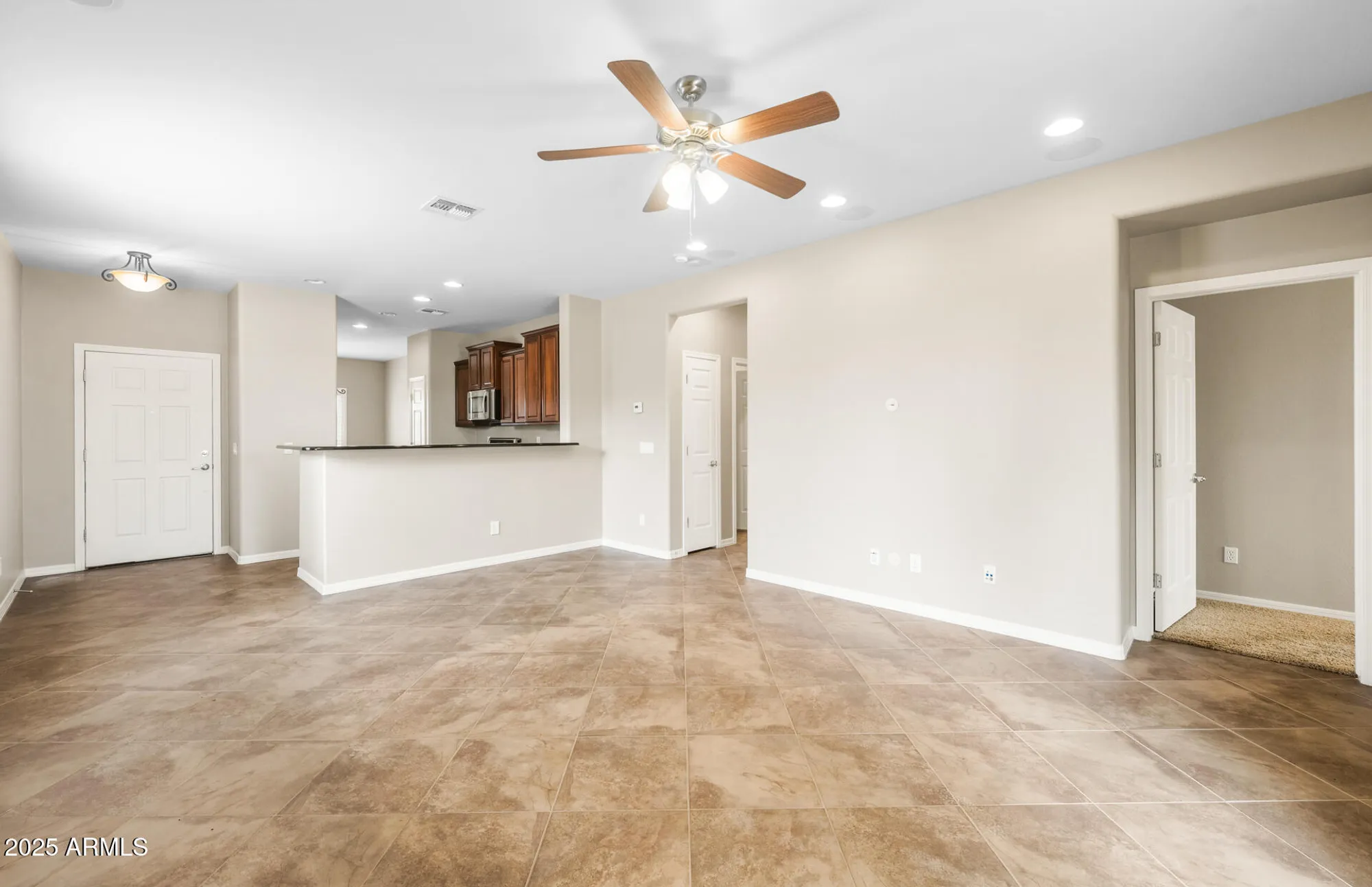 Property Slideshow image 10 of 32 | 3947 n hidden canyon dr, Florence, AZ, 85132