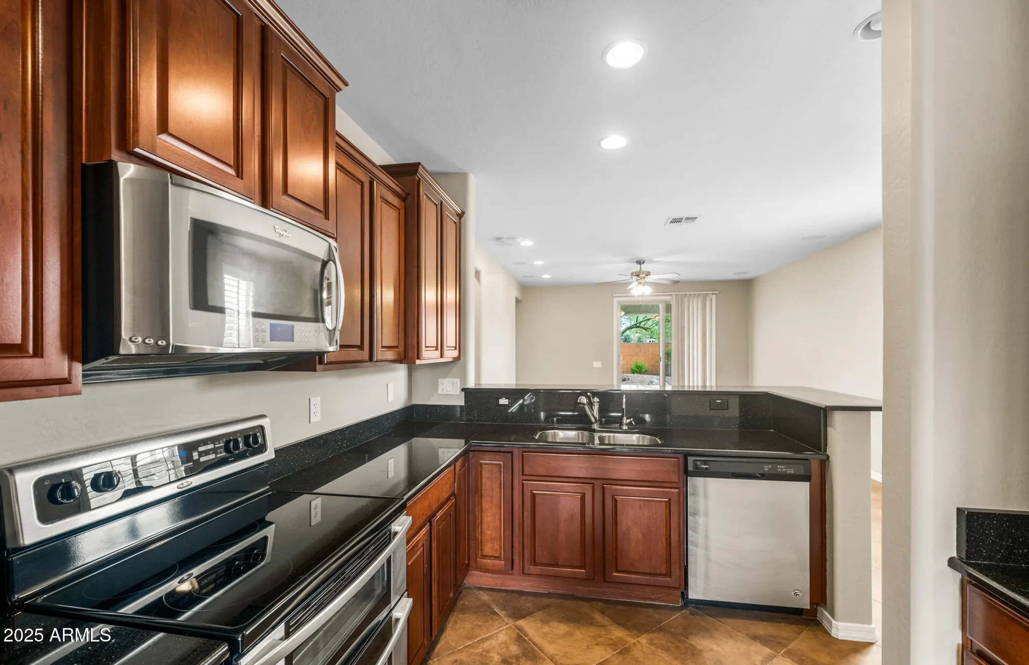 Property Slideshow image 4 of 32 | 3947 n hidden canyon dr, Florence, AZ, 85132