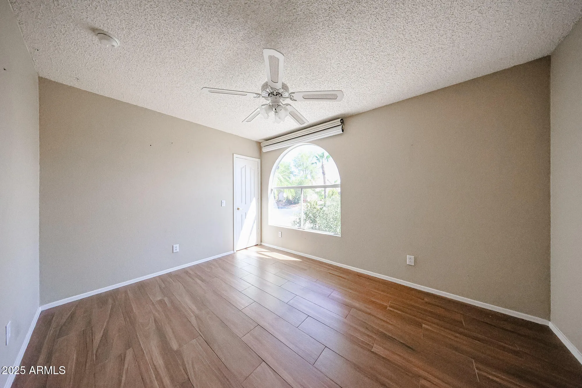 Property Slideshow image 21 of 38 | 6926 s oakmont dr, Chandler, AZ, 85249