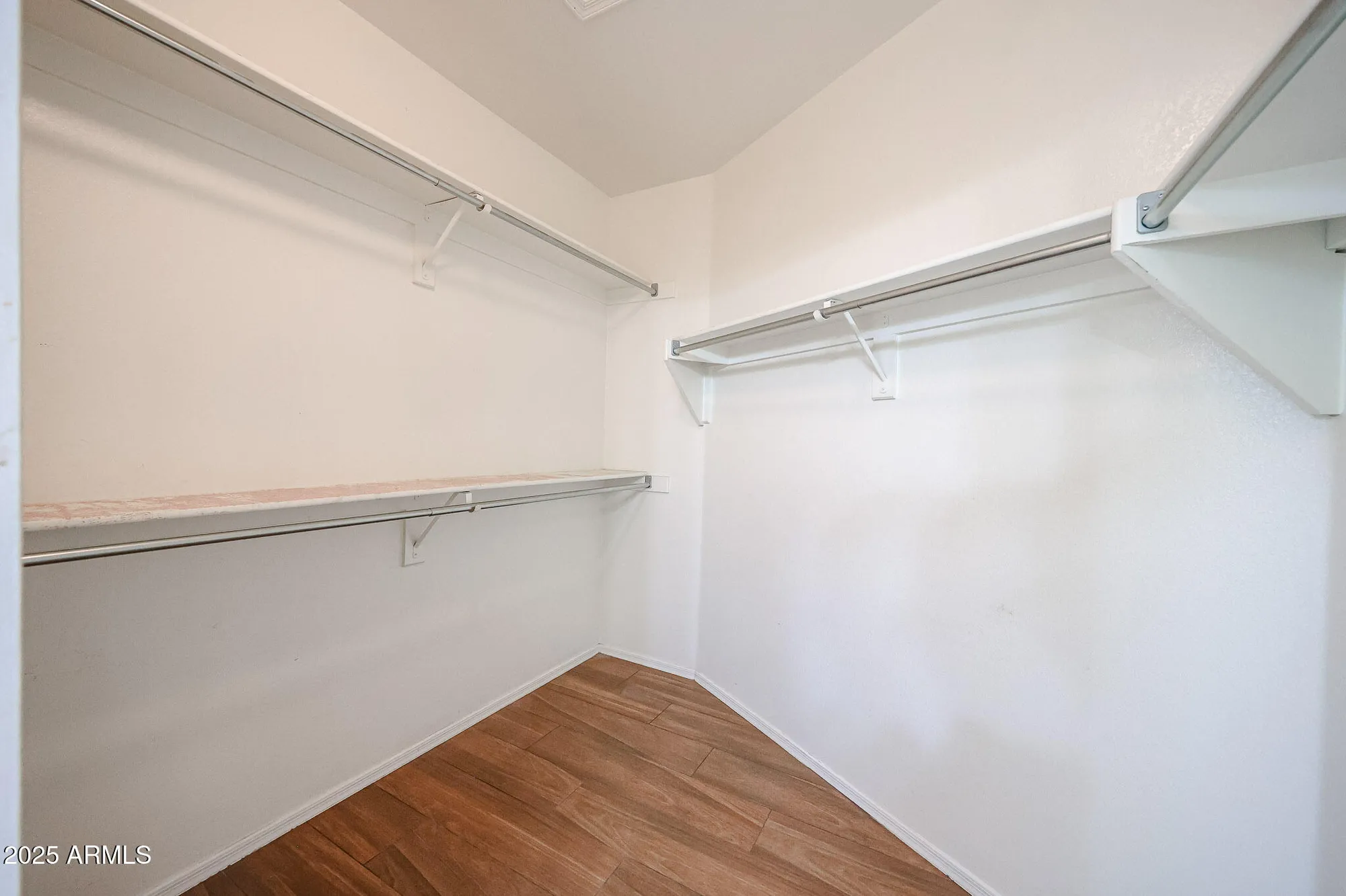 Property Slideshow image 20 of 38 | 6926 s oakmont dr, Chandler, AZ, 85249