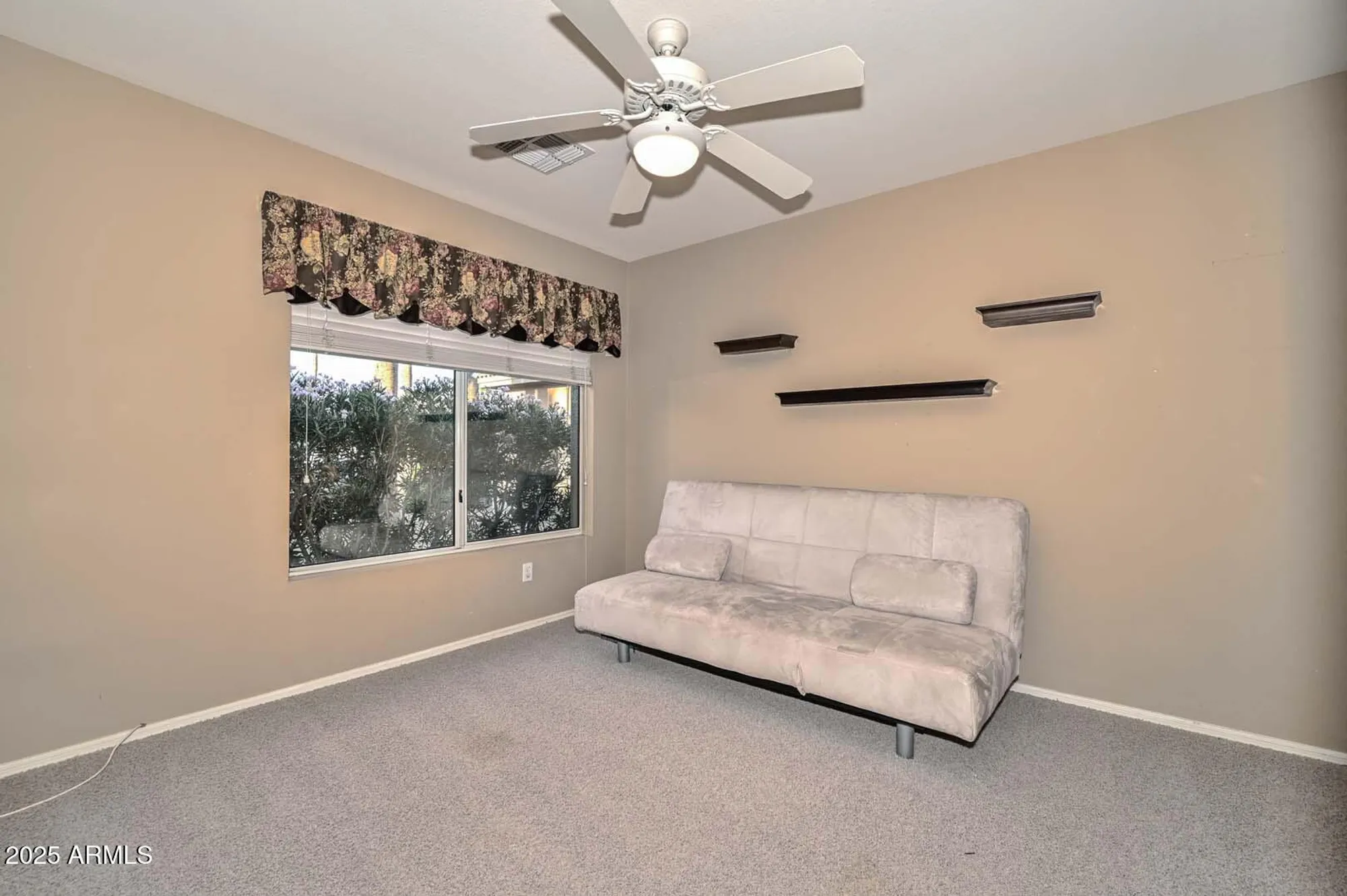 Property Slideshow image 25 of 60 | 15055 w catalina dr, Goodyear, AZ, 85395