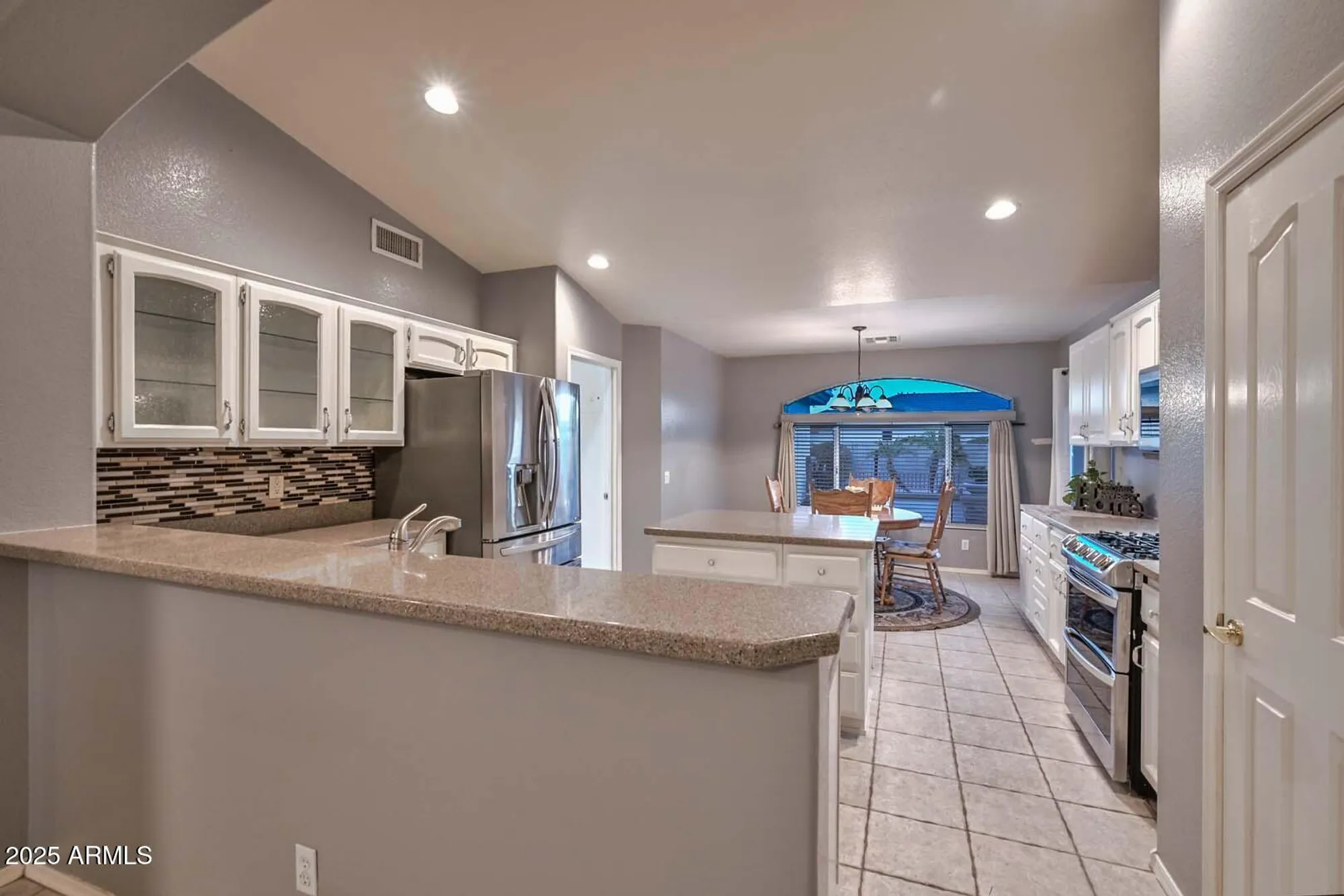 Property Slideshow image 13 of 60 | 15055 w catalina dr, Goodyear, AZ, 85395