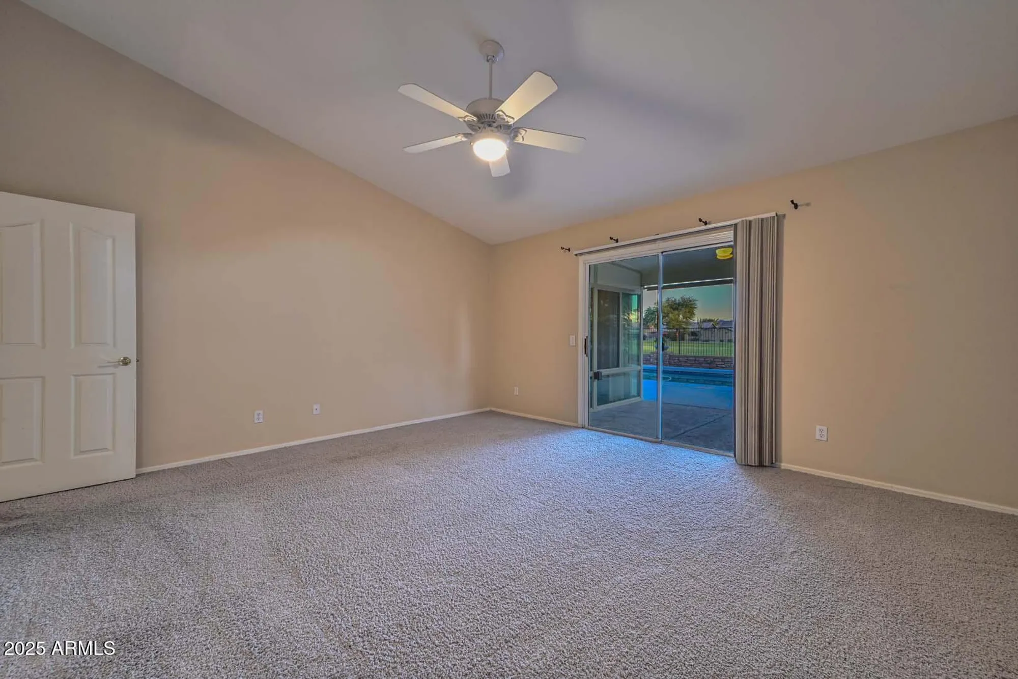 Property Slideshow image 19 of 60 | 15055 w catalina dr, Goodyear, AZ, 85395