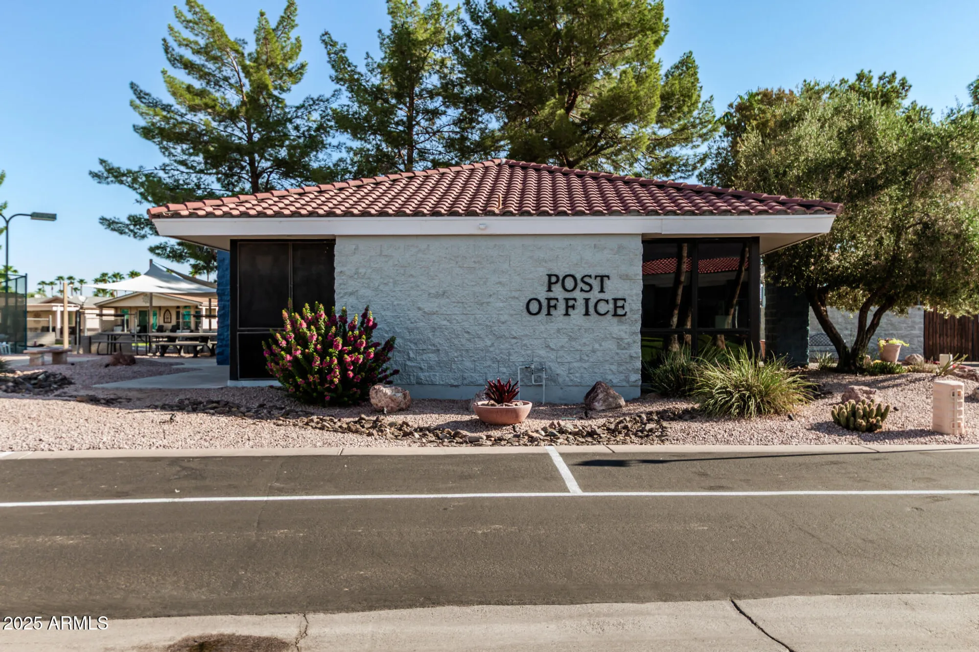 Property Slideshow image 23 of 49 | 1753 e palm beach dr, Chandler, AZ, 85249