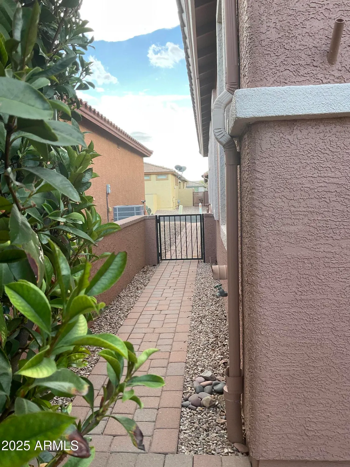 Property Slideshow image 12 of 38 | 13979 e cheavront loop, Vail, AZ, 85641